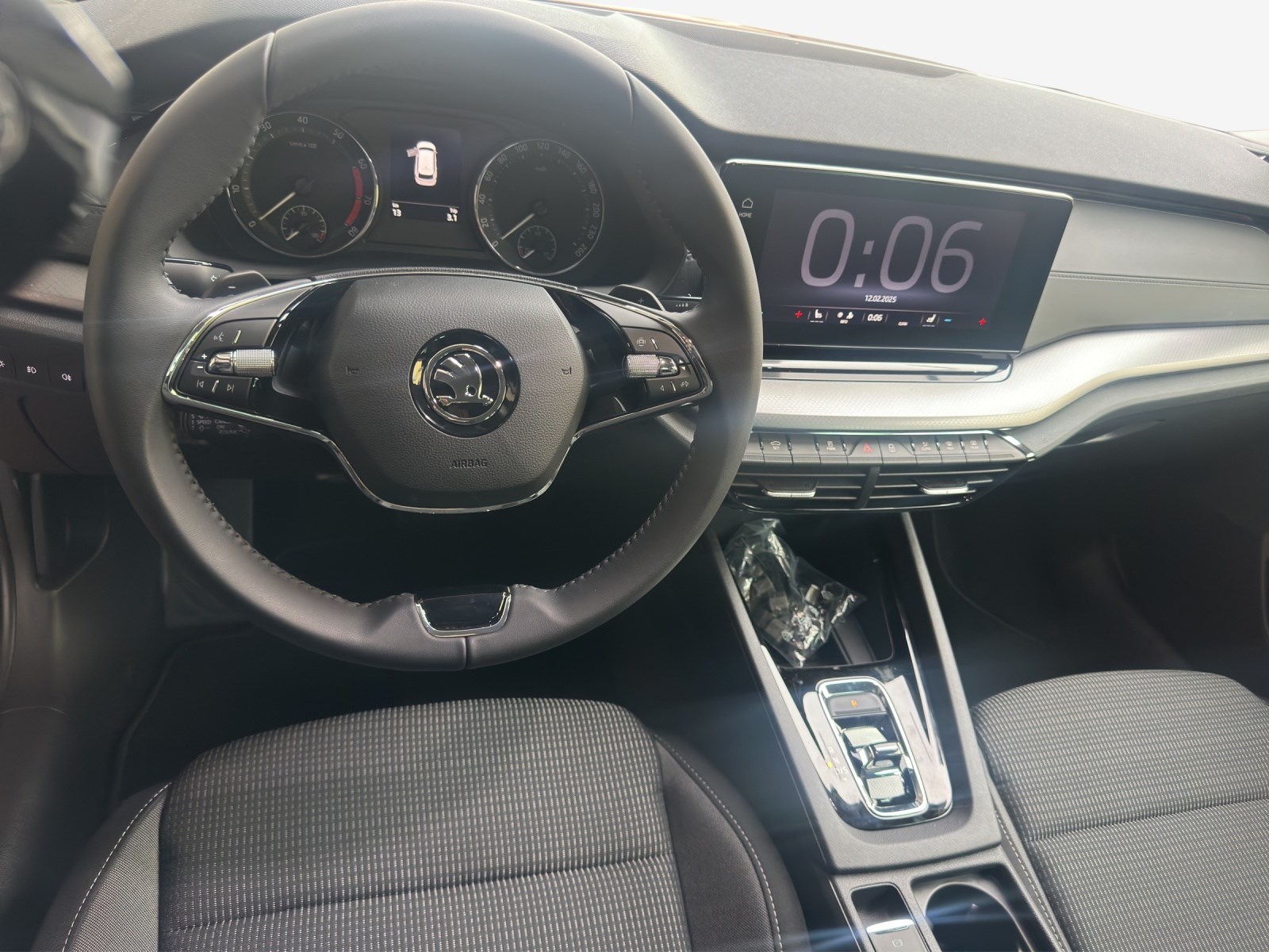 SKODA Octavia Combi 1.5 TSI mHEV DSG Ambition-image-8