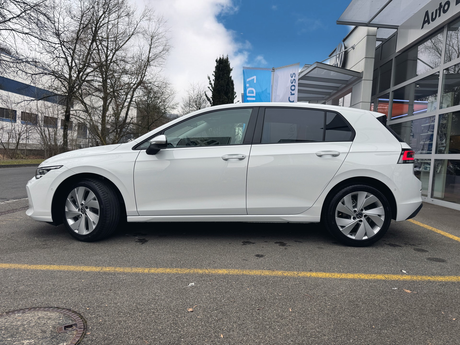 VW Golf 1.5 e TSI mHEV United DSG-showroom-element-3