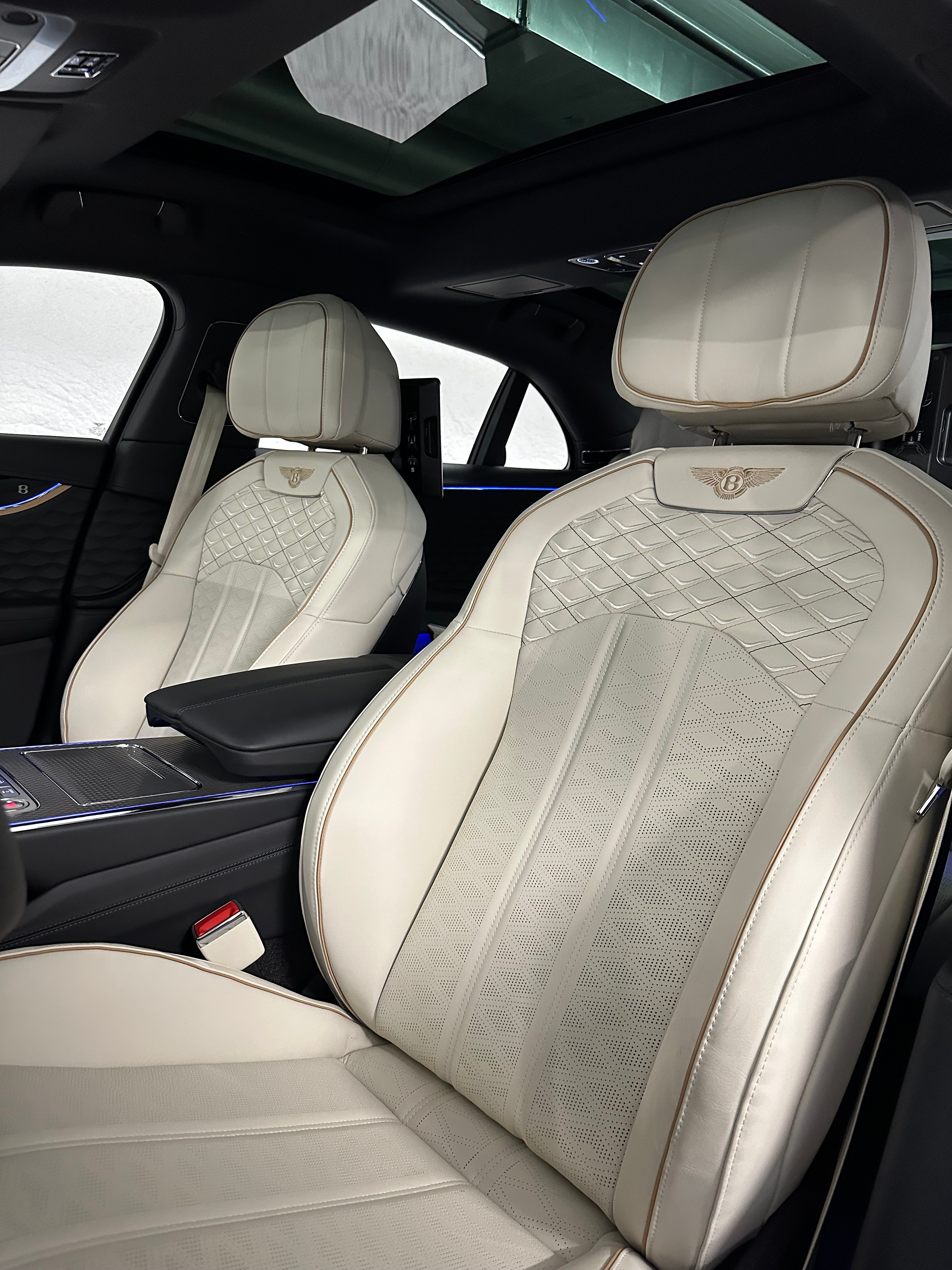 Image BENTLEY FLYING-SPUR FLYING SPUR V8 Mulliner 782 Ch