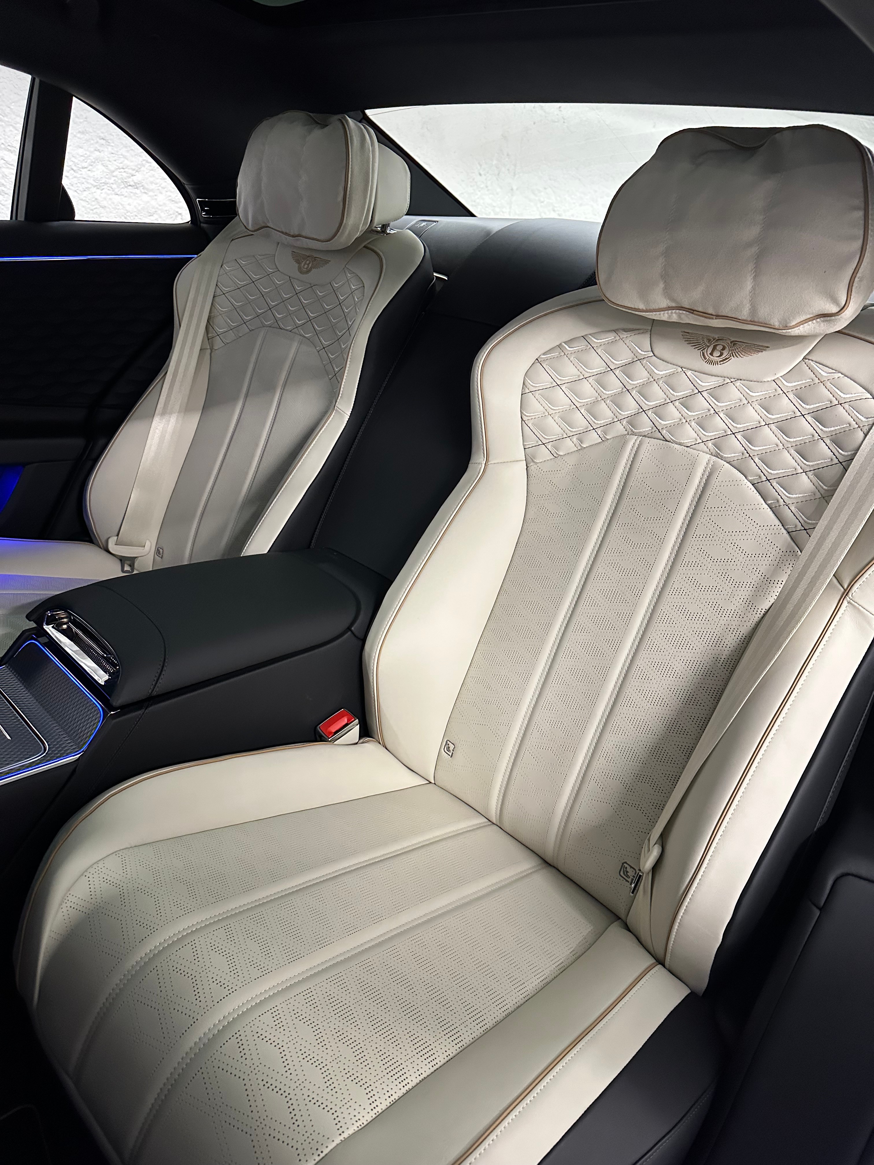 Image BENTLEY FLYING-SPUR FLYING SPUR V8 Mulliner 782 Ch