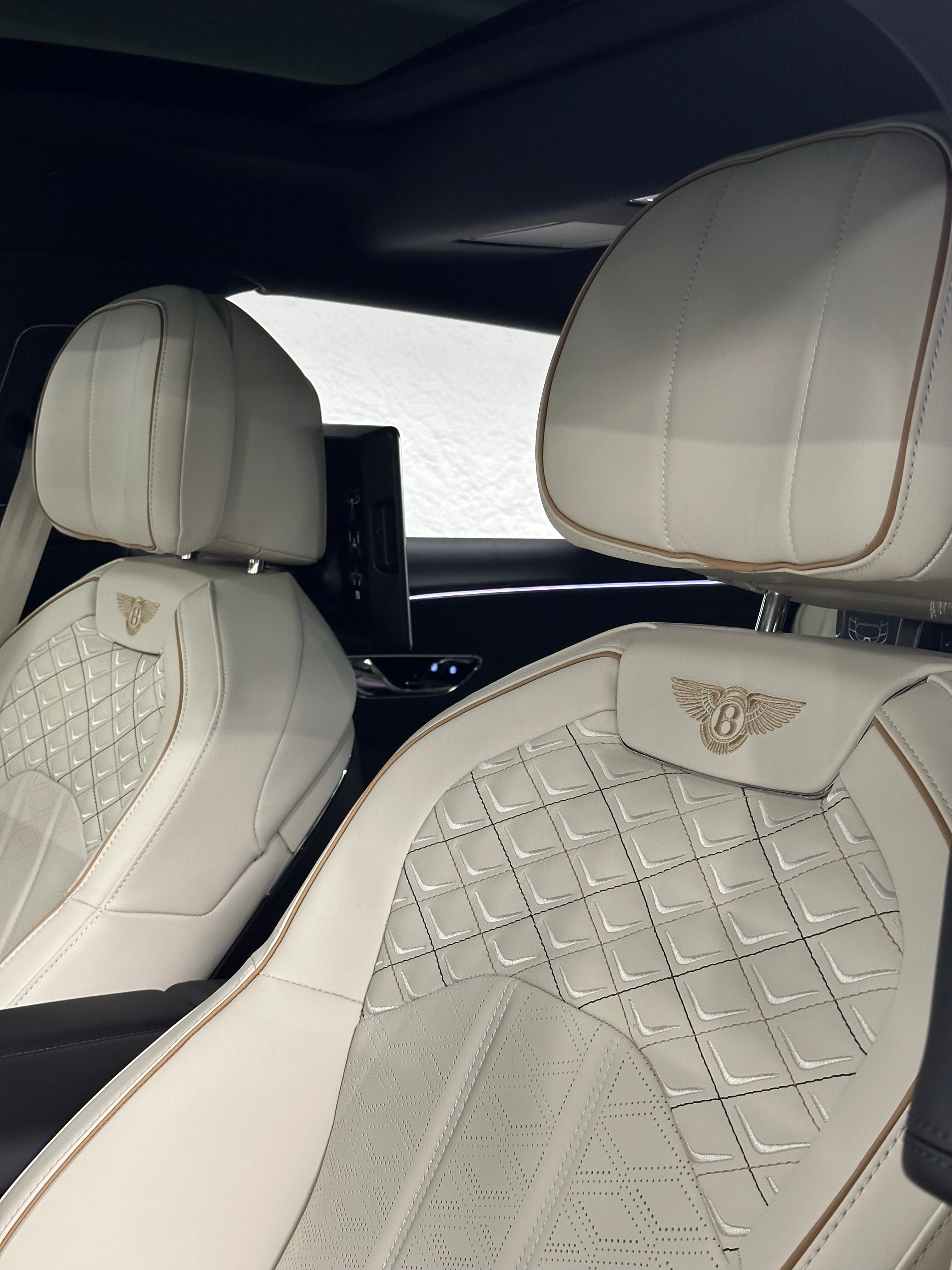 Image BENTLEY FLYING-SPUR FLYING SPUR V8 Mulliner 782 Ch