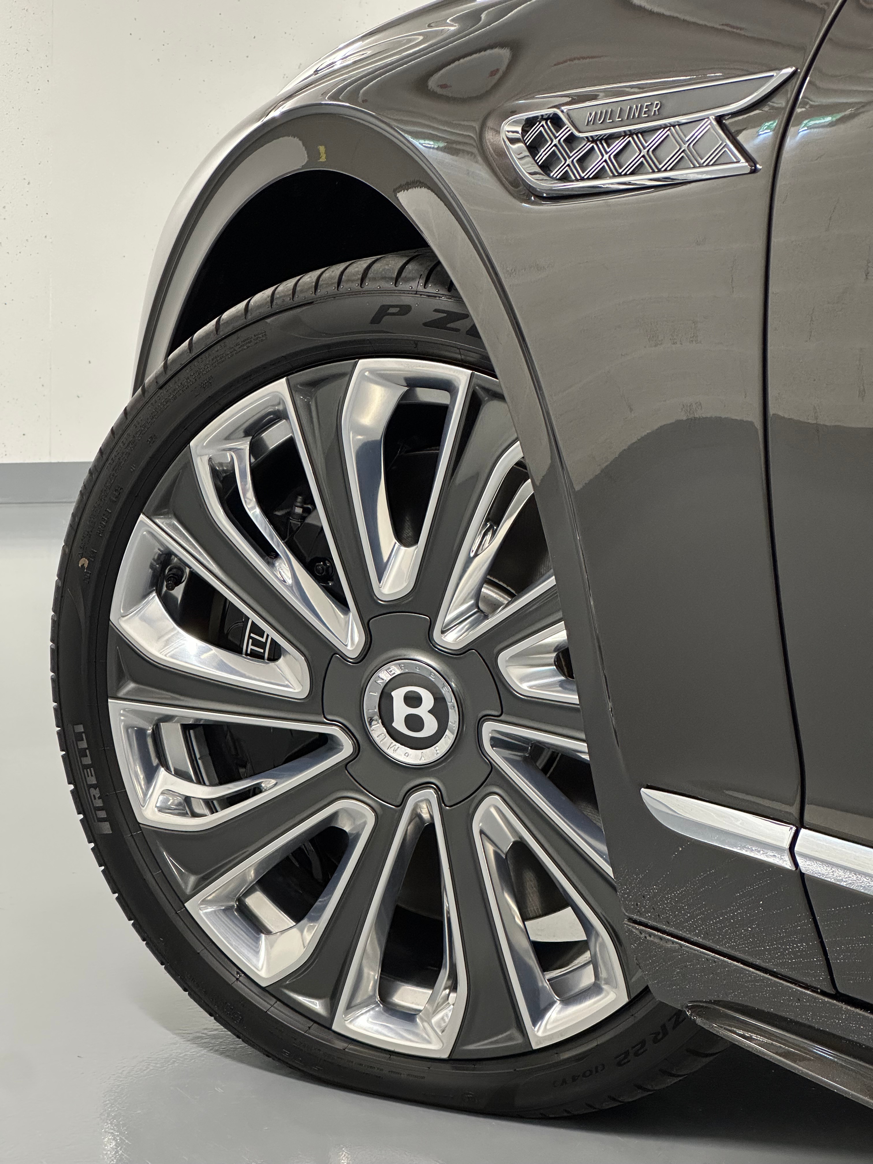 Image BENTLEY FLYING-SPUR FLYING SPUR V8 Mulliner 782 Ch