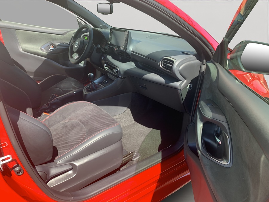 TOYOTA Yaris 1.6 GR Sport-image-8