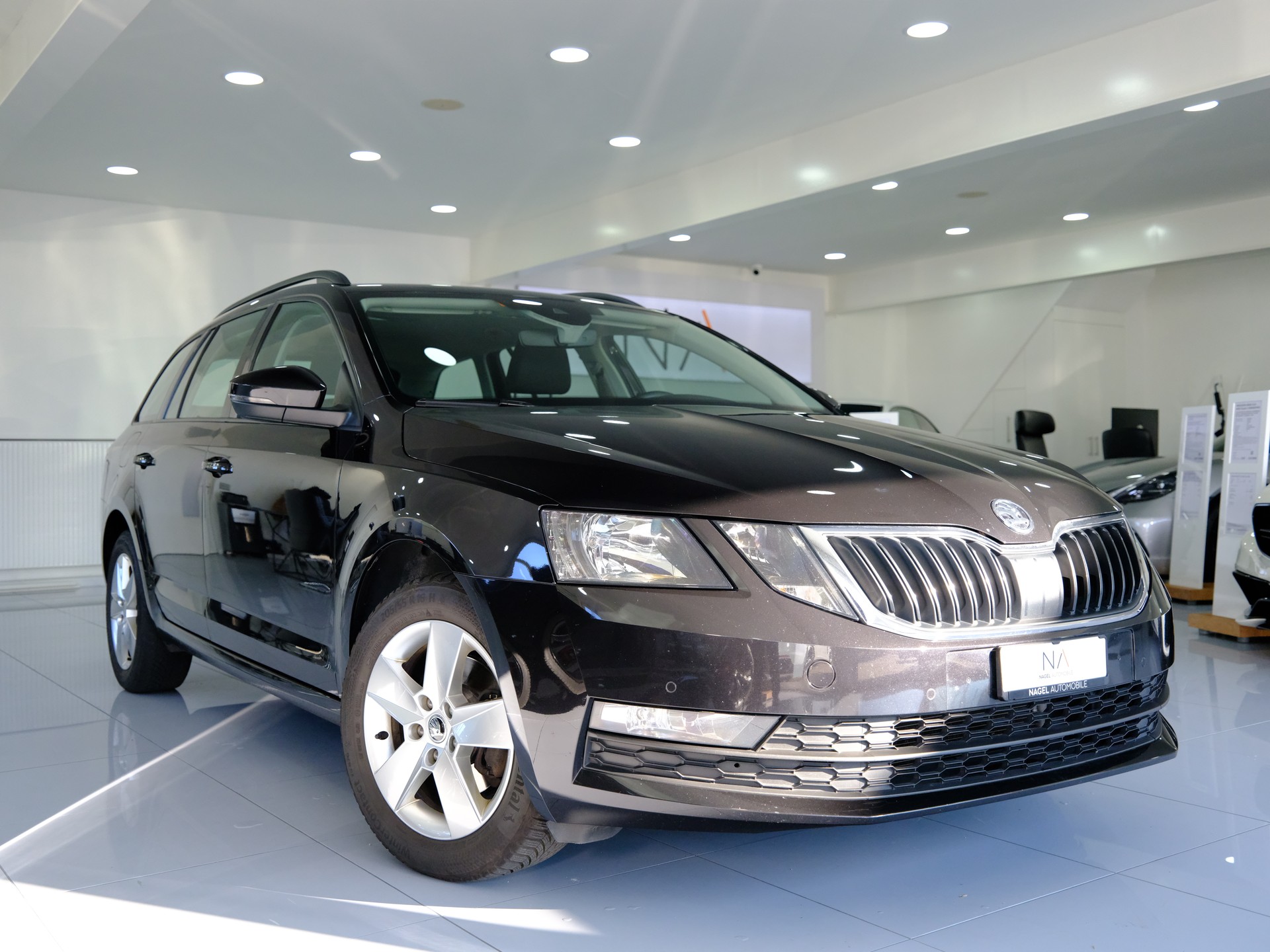 SKODA Octavia 1.5 G-tec Style CNG-showroom-element-1