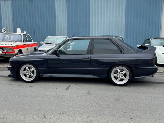 BMW M3 Cecotto-showroom-element-3