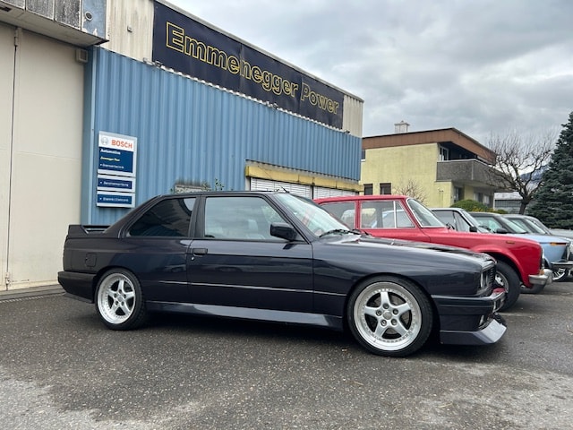 BMW M3 Cecotto-showroom-element-2