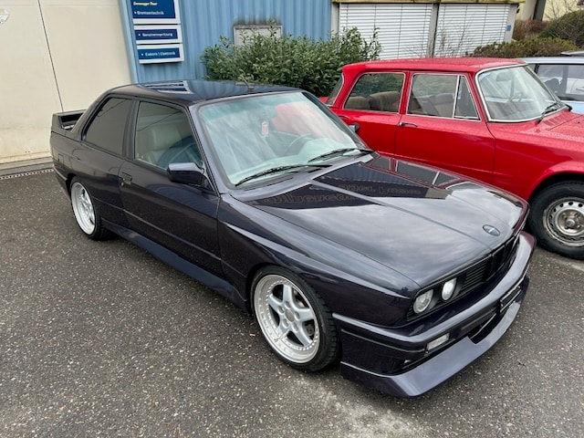 BMW M3 Cecotto-showroom-element-1