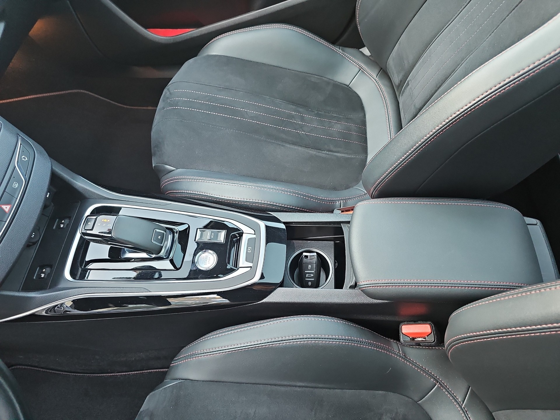 PEUGEOT 308 2.0 BlueHDI GT 180PS EAT8 Automat-image-14