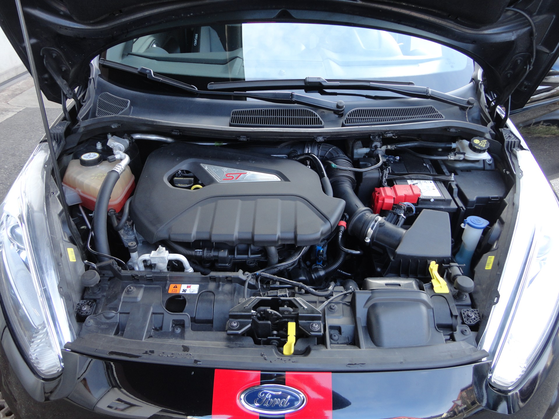 FORD Fiesta 1.6 SCTi ST-1-image-8