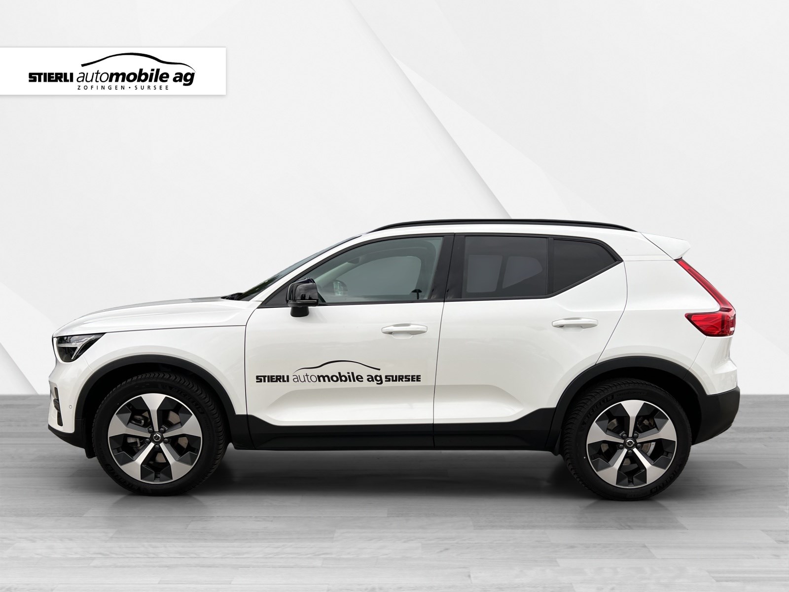 VOLVO XC40 2.0 B4 MH Plus Dark-image-7