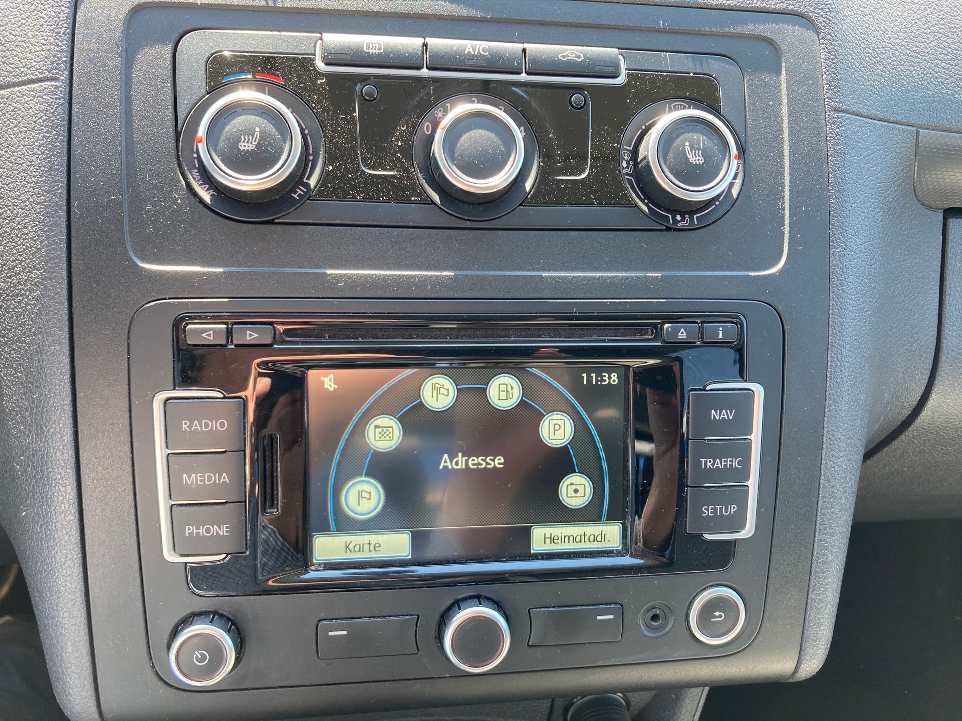 VW Cross 2.0 TDI 4Motion-image-11