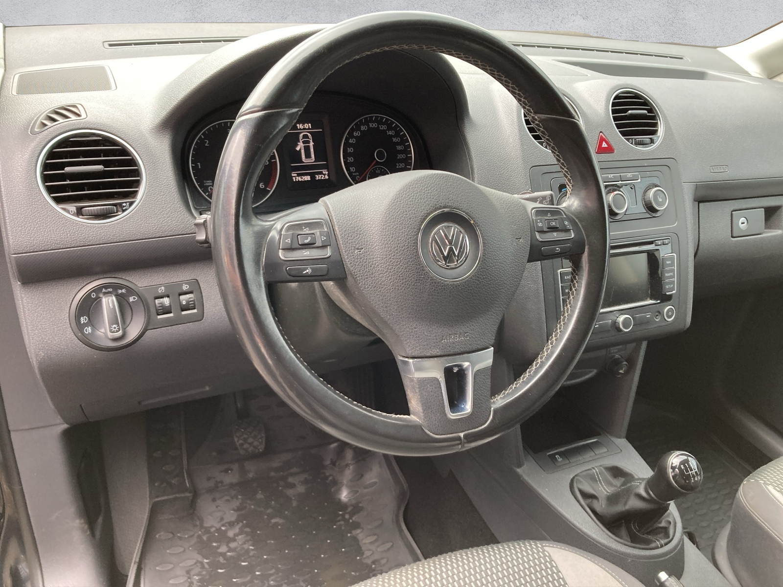 VW Cross 2.0 TDI 4Motion-image-5