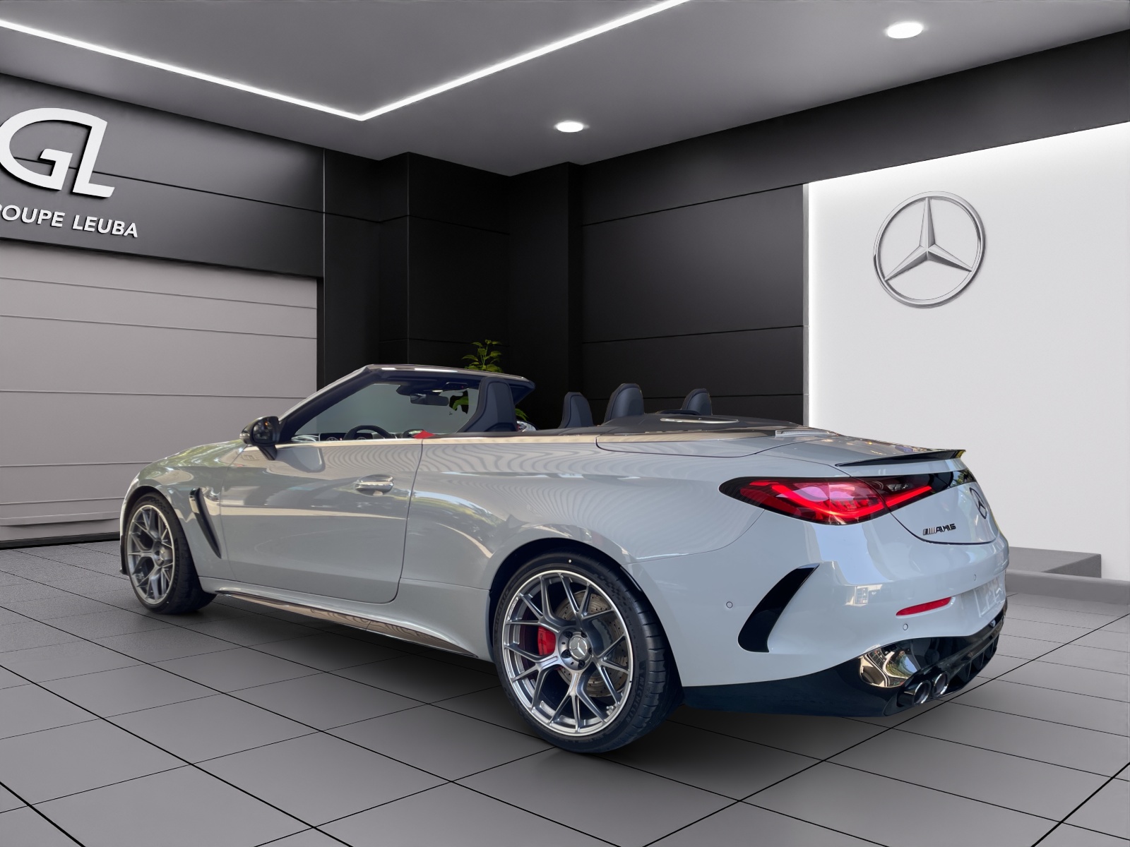 MERCEDES-BENZ CLE AMG 53 Cabrio 4Matic+ 9G-Tronic-showroom-element-3