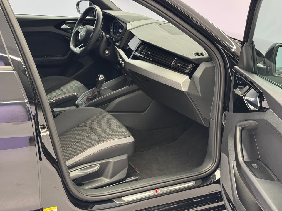 A1 Sportback 1.5 35 TFSI S Line S-Tronic