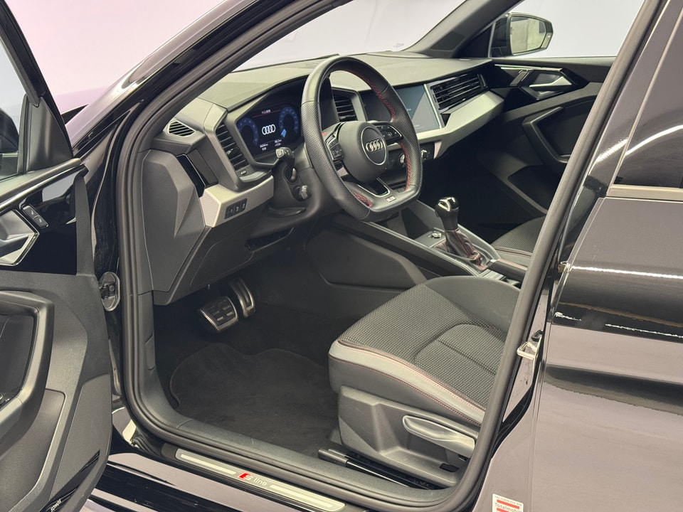 A1 Sportback 1.5 35 TFSI S Line S-Tronic