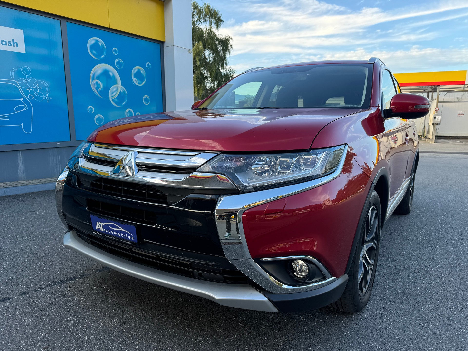 MITSUBISHI Outlander 2.2 DID Style 4WD Automatic-image-1