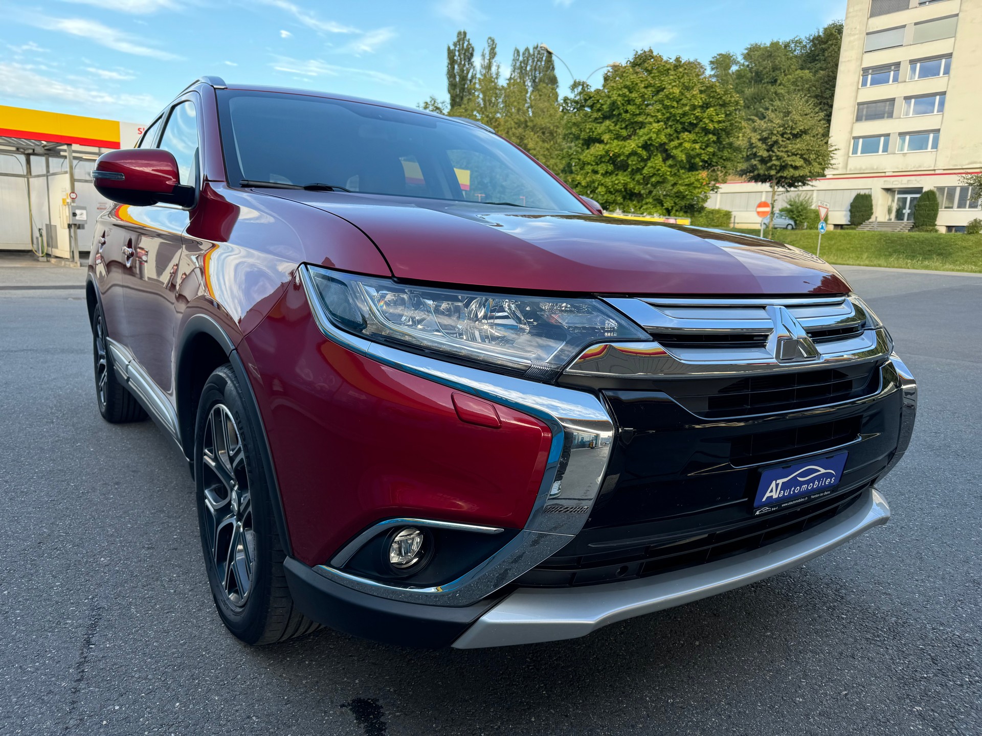 MITSUBISHI Outlander 2.2 DID Style 4WD Automatic-image-4