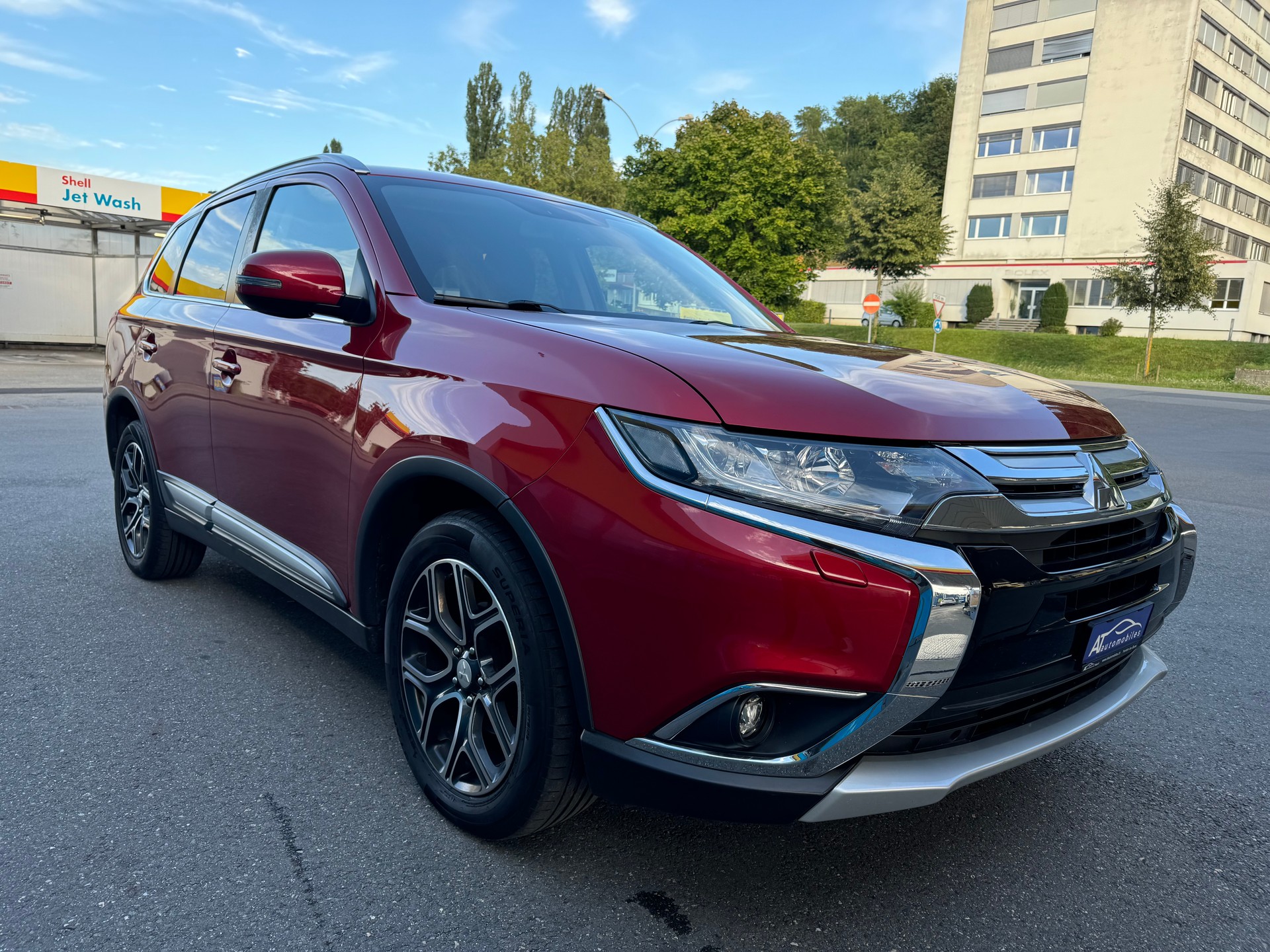 MITSUBISHI Outlander 2.2 DID Style 4WD Automatic-image-3