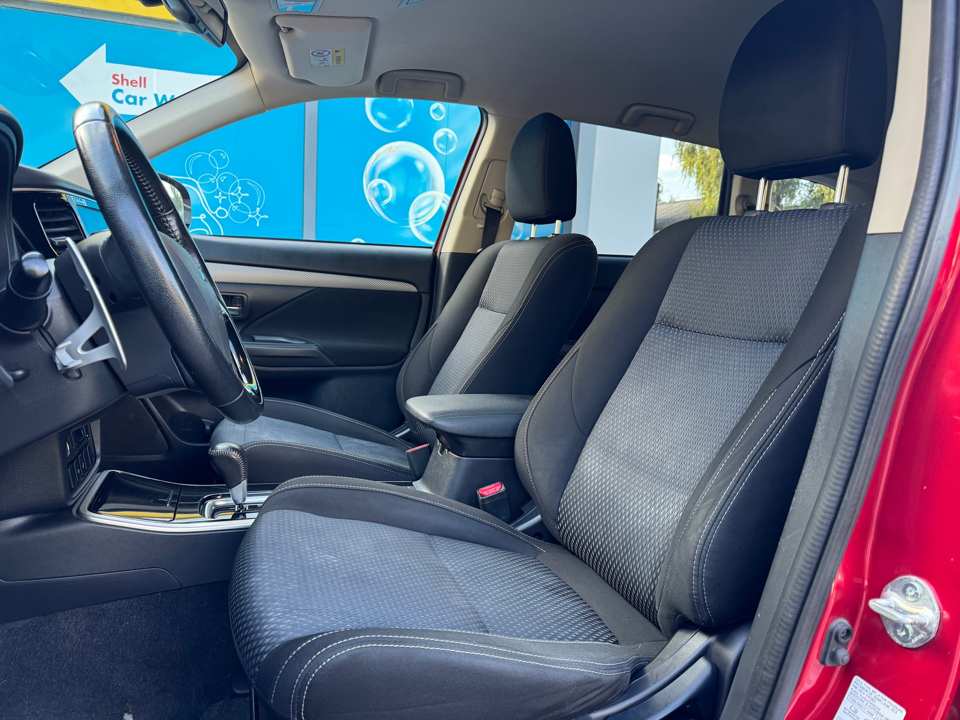 MITSUBISHI Outlander 2.2 DID Style 4WD Automatic-image-7