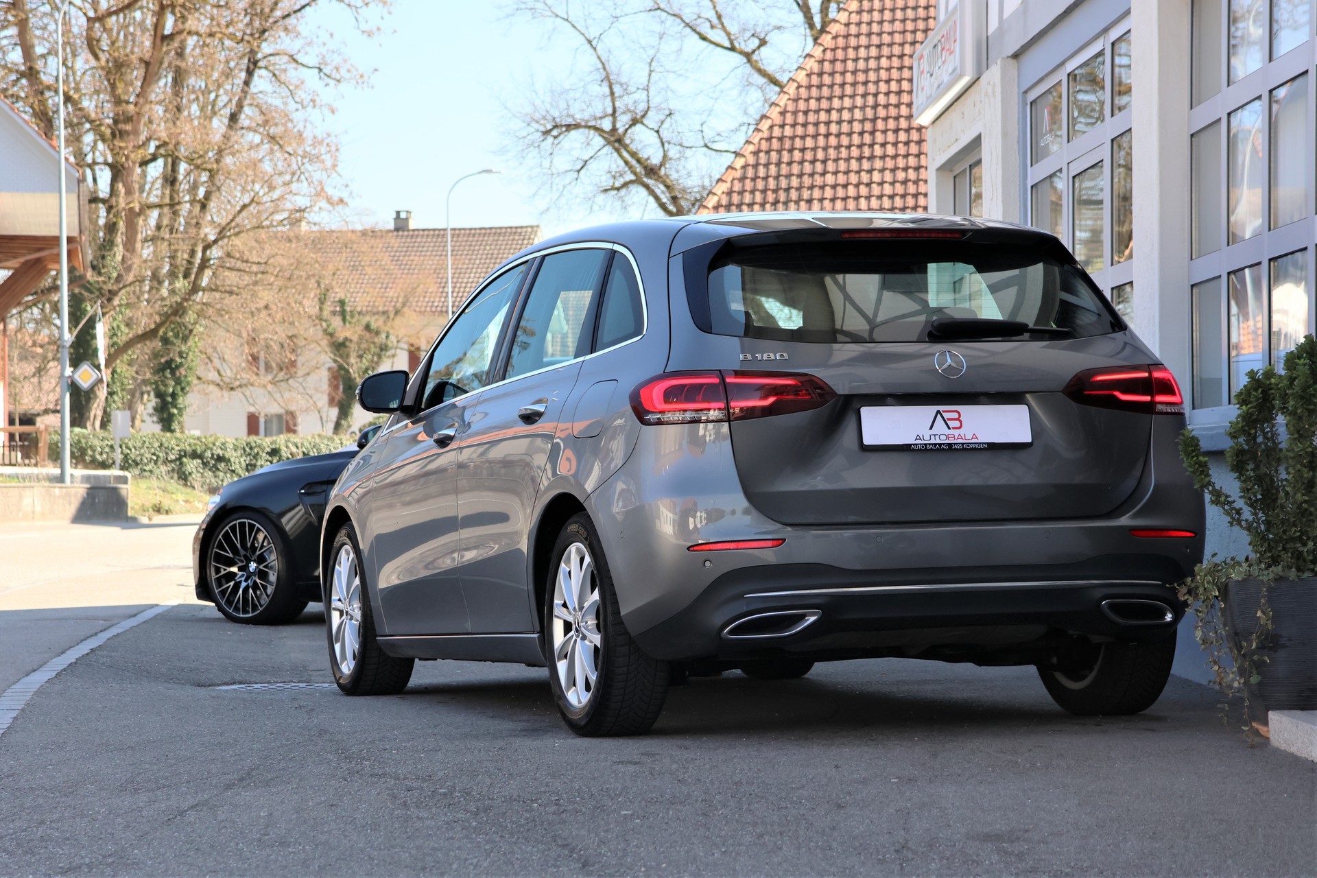 MERCEDES-BENZ B 180 Progressive 7G-DCT (CH)-showroom-element-2