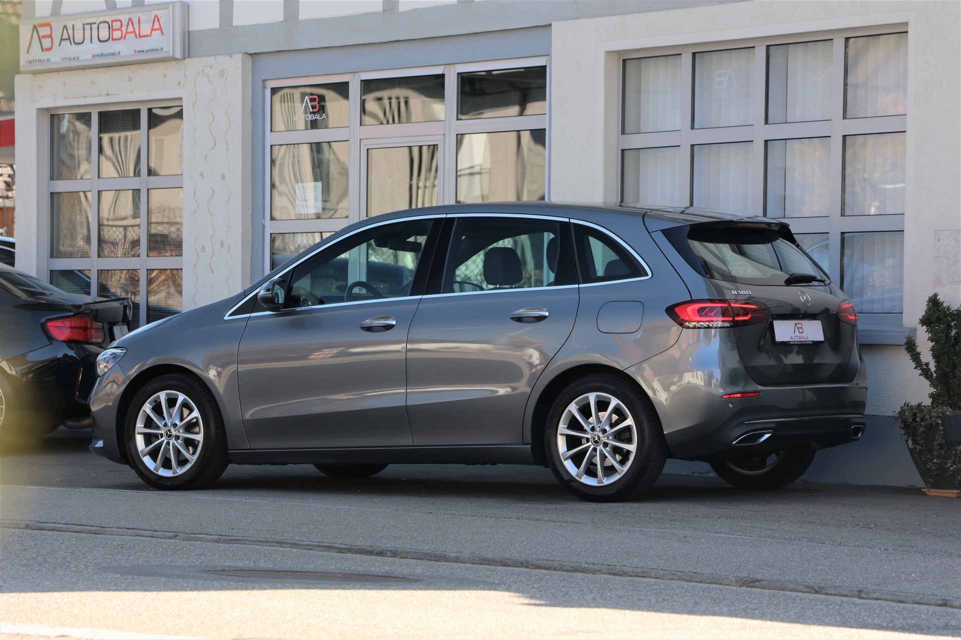 MERCEDES-BENZ B 180 Progressive 7G-DCT (CH)-showroom-element-3