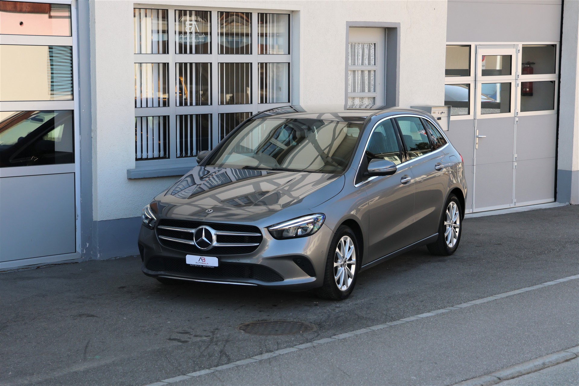 MERCEDES-BENZ B 180 Progressive 7G-DCT (CH)