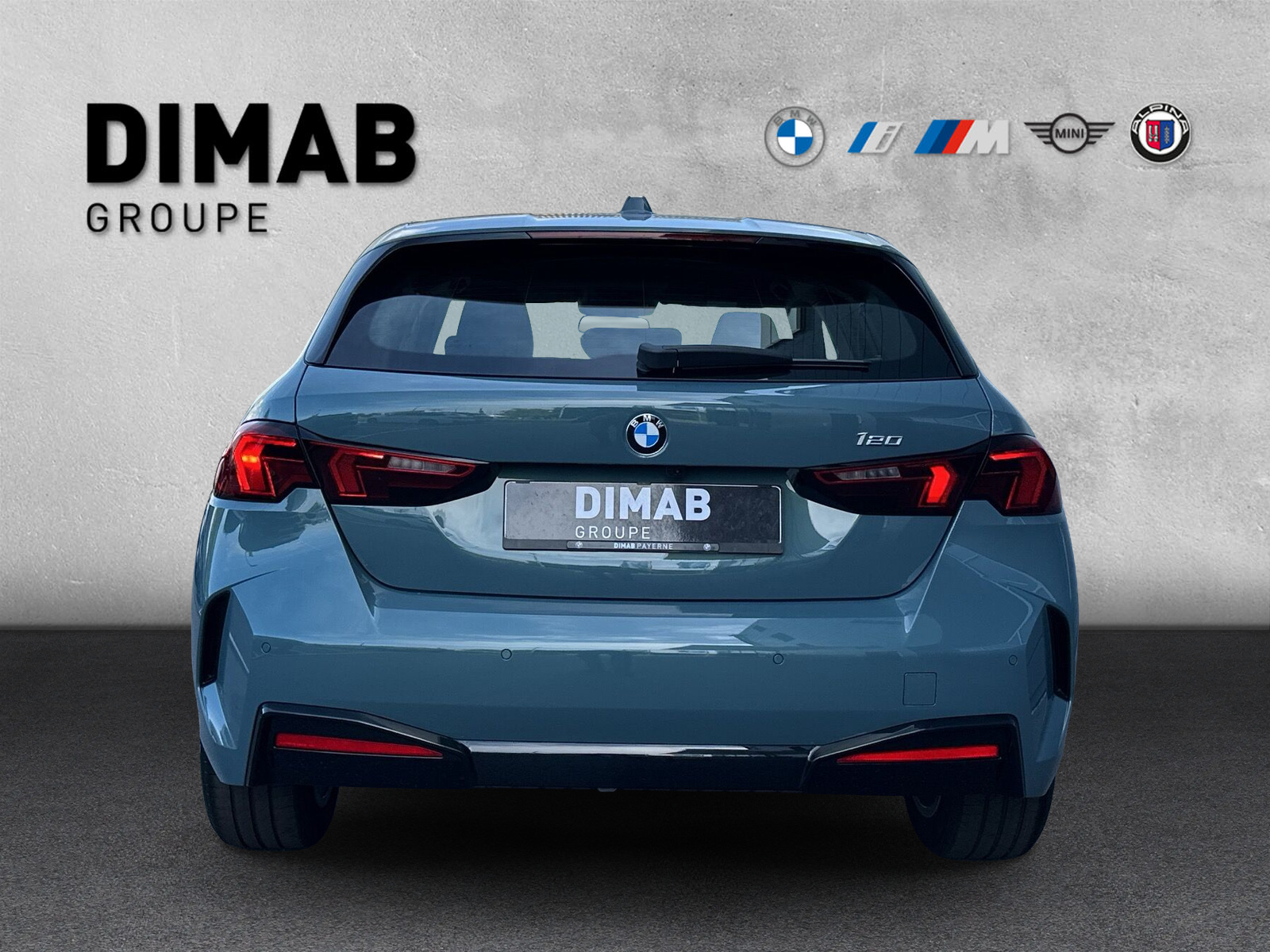 BMW 120 Steptronic-showroom-element-3