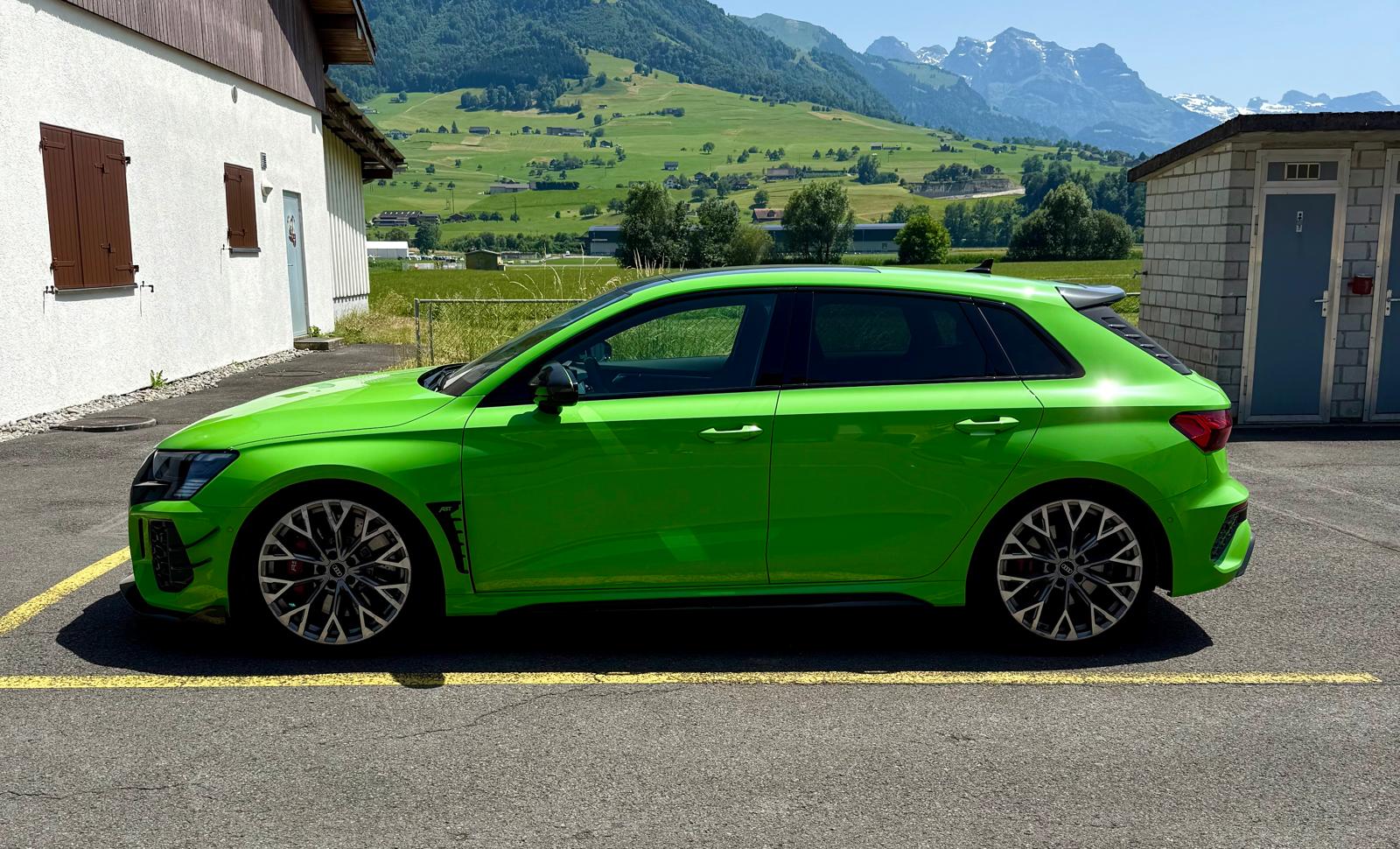 AUDI RS3 Sportback 2.5 TSI quattro S-tronic-image-1