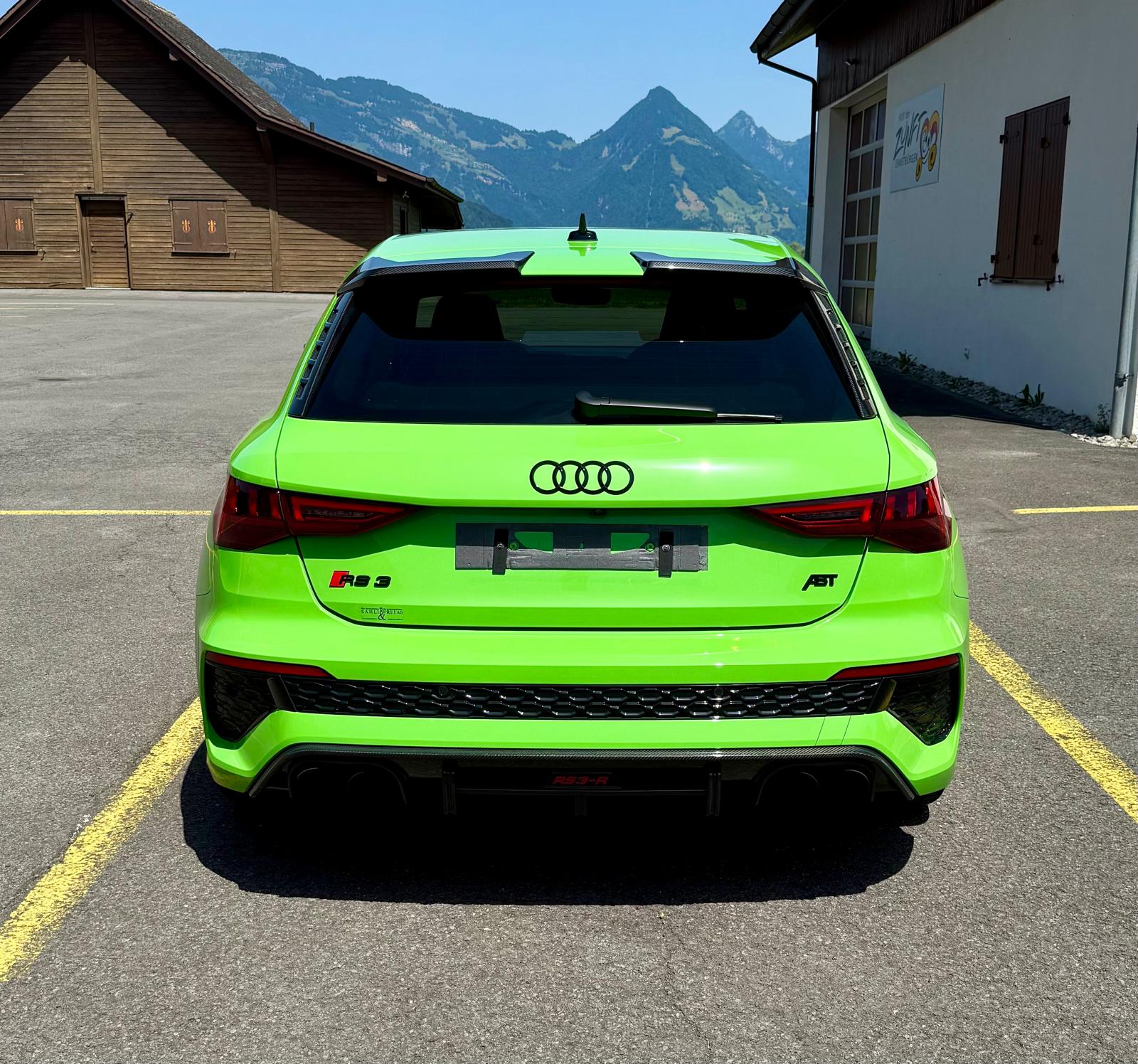 AUDI RS3 Sportback 2.5 TSI quattro S-tronic-image-4