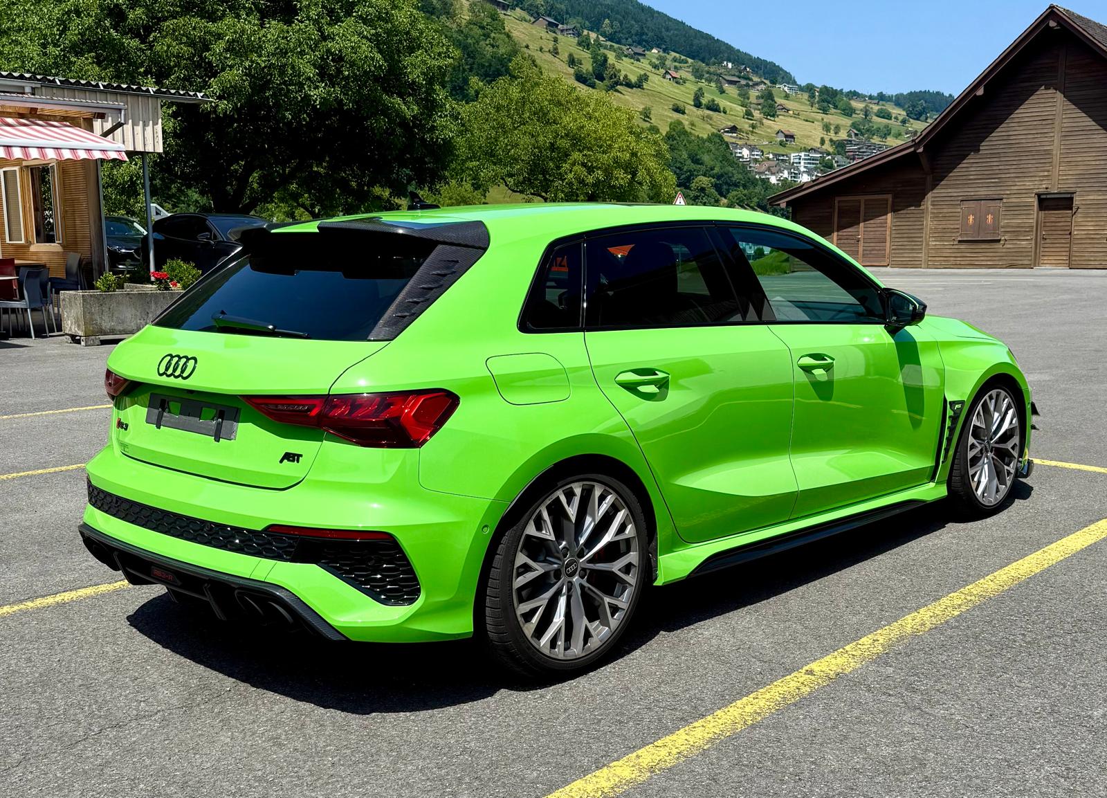 AUDI RS3 Sportback 2.5 TSI quattro S-tronic-image-2
