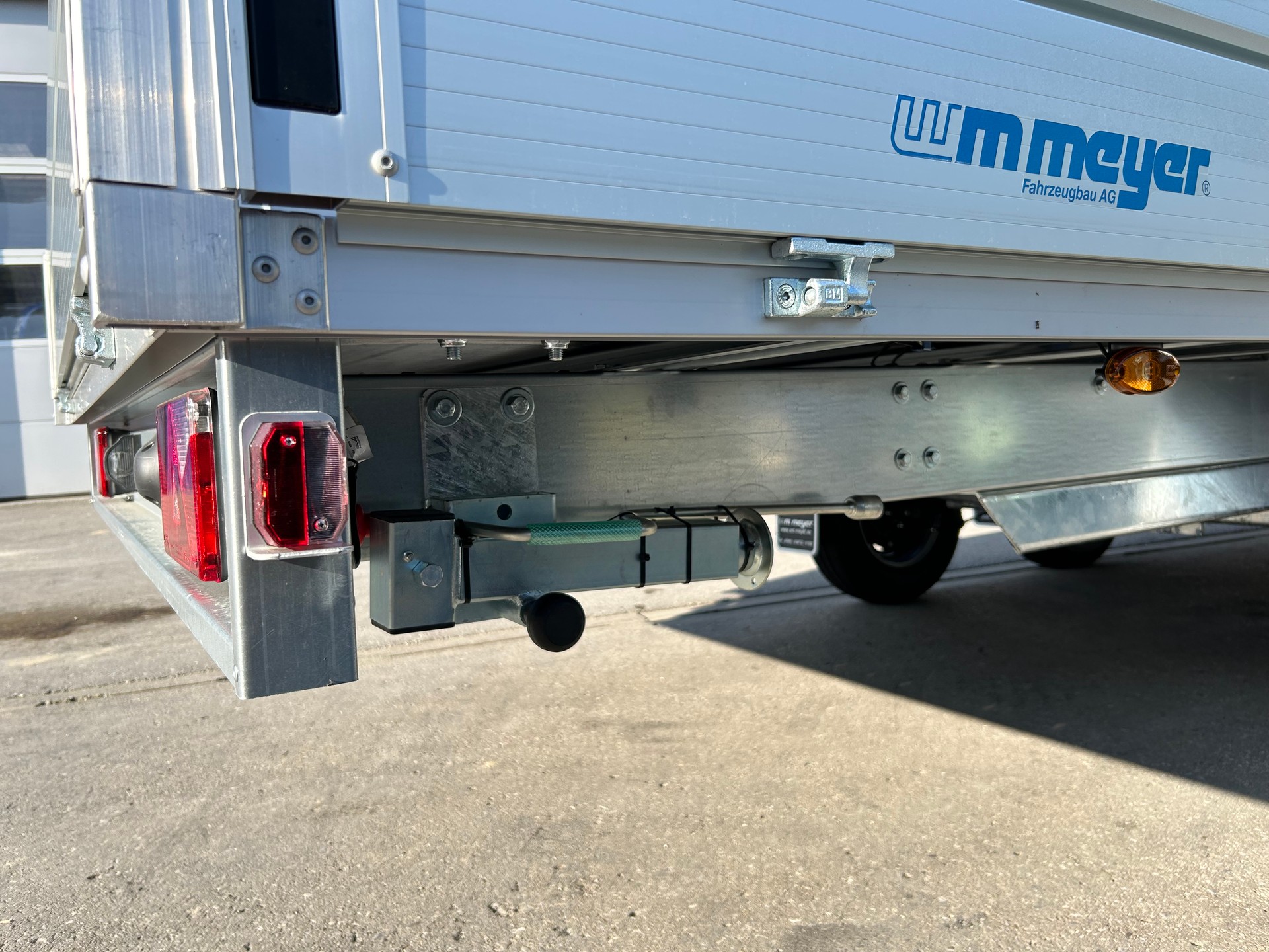WM MEYER HLC 3560/210, roues 14 pouces-image-7