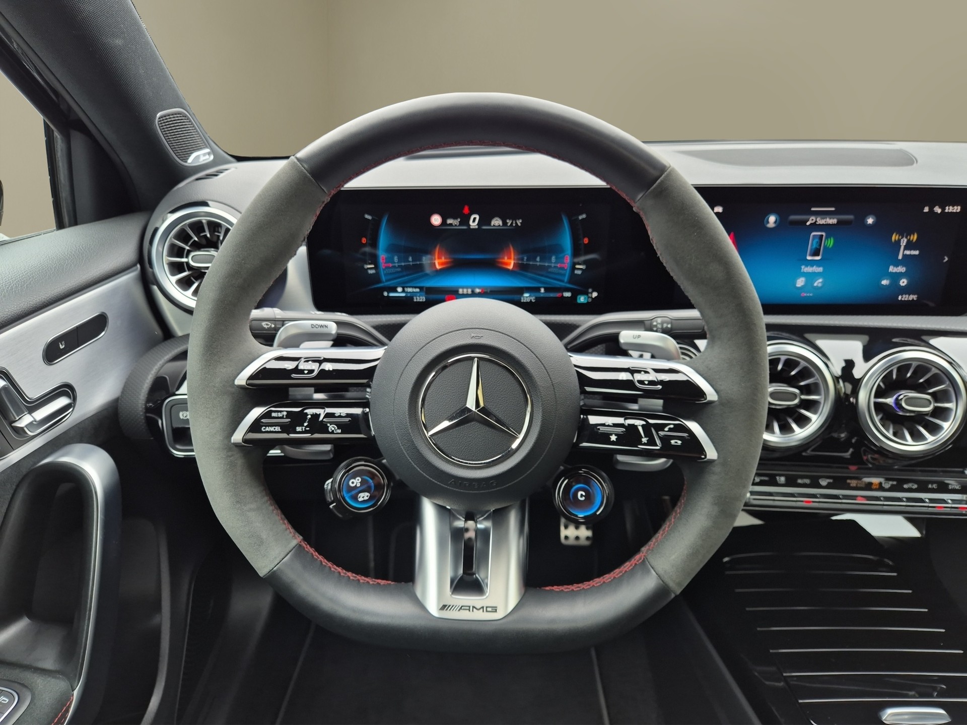 MERCEDES-BENZ A 45 S AMG 4Matic+ Speedshift-image-11