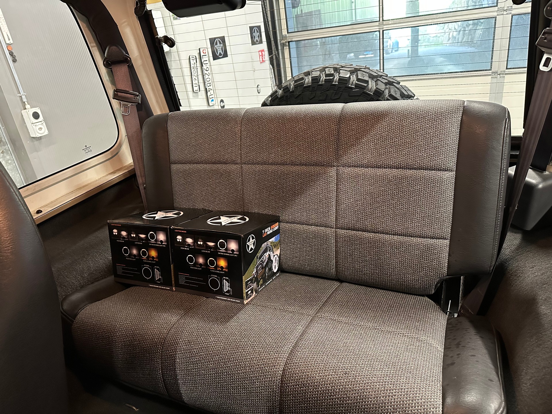 JEEP Wrangler 4.0 Sahara Hardtop-image-12
