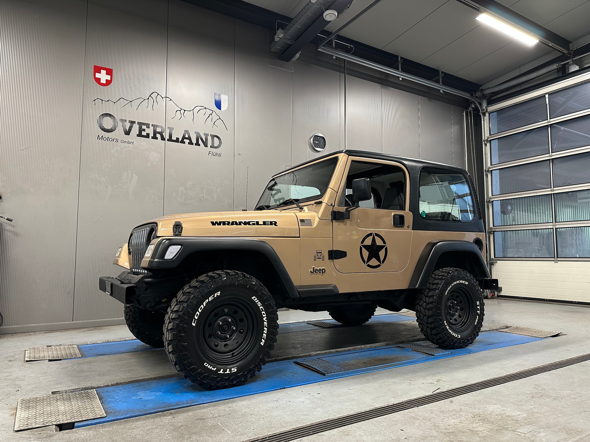 JEEP Wrangler 4.0 Sahara Hardtop-showroom-element-1