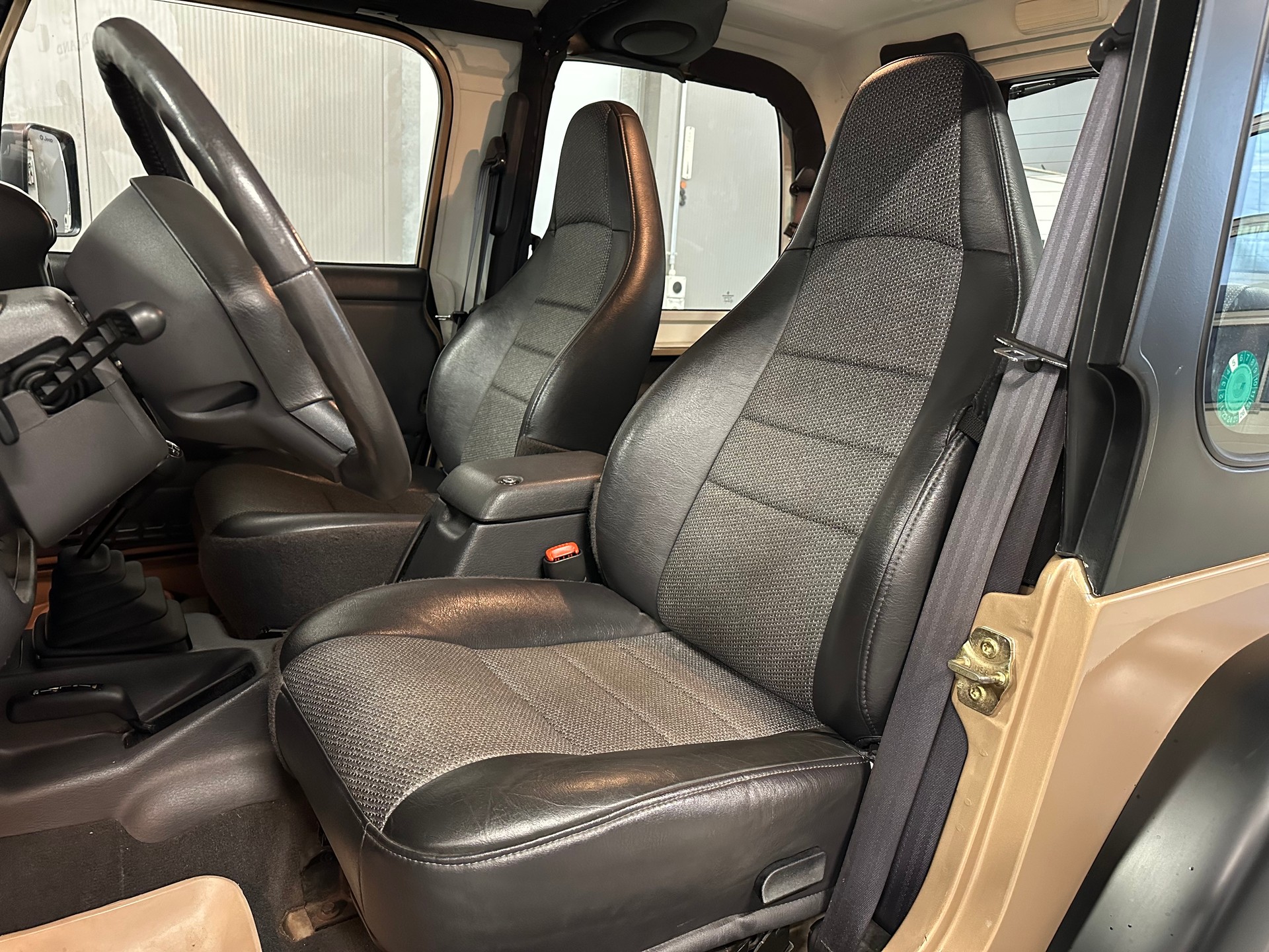 JEEP Wrangler 4.0 Sahara Hardtop-image-11