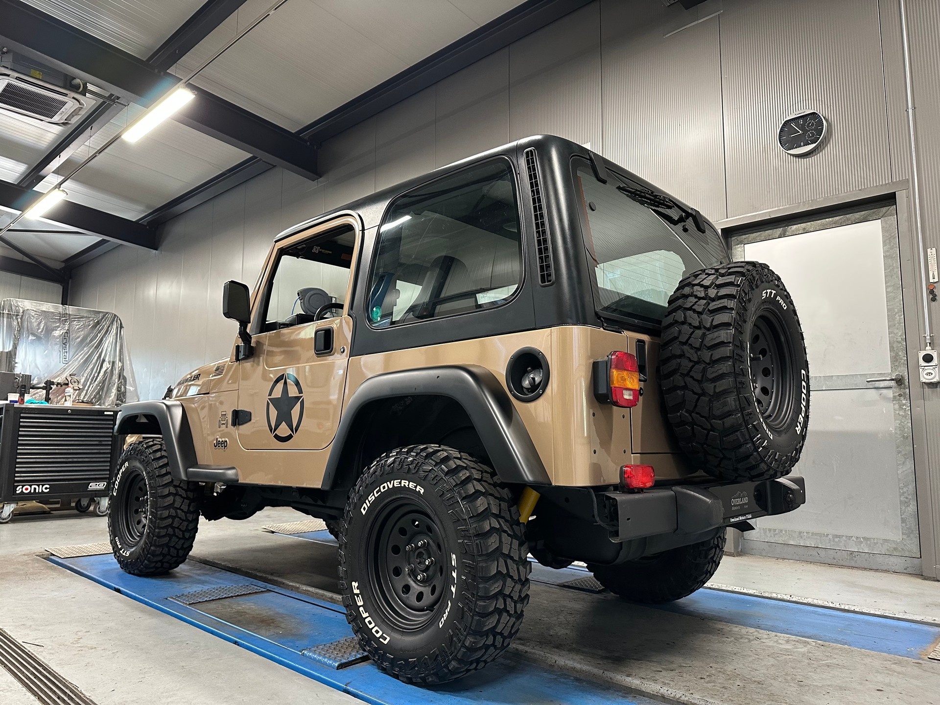 JEEP Wrangler 4.0 Sahara Hardtop-showroom-element-3