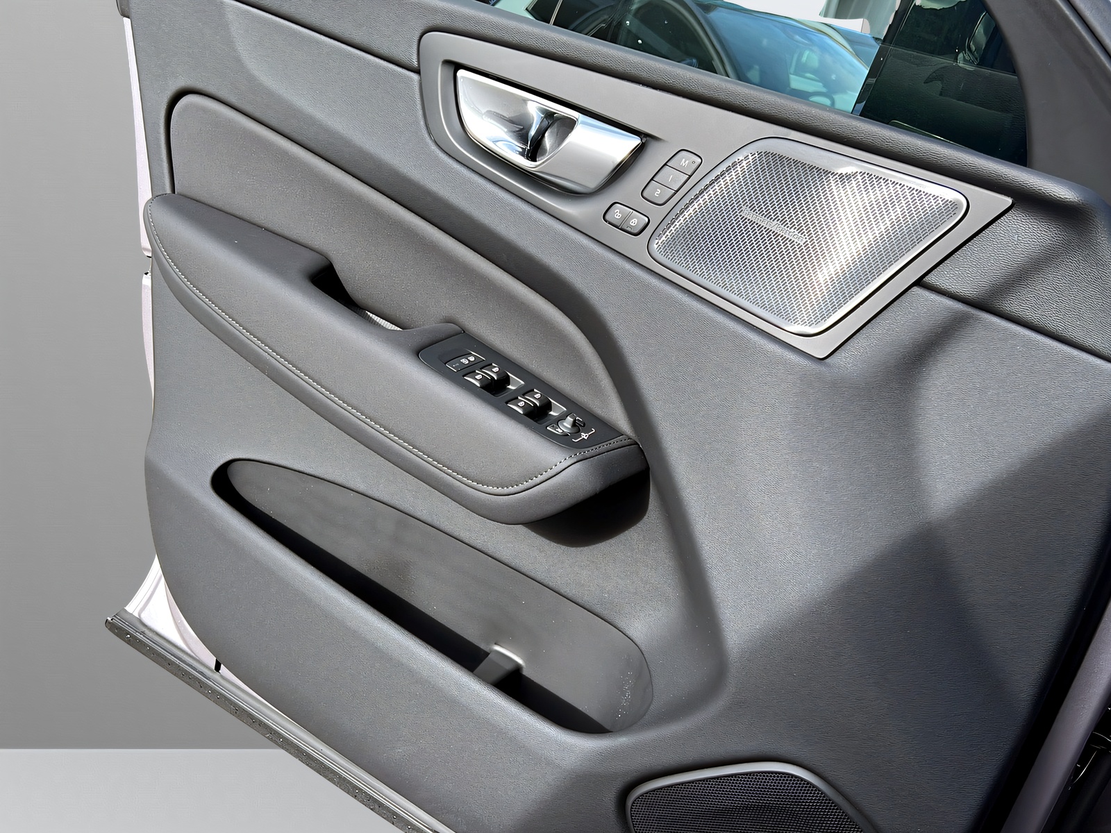 Image VOLVO XC60 XC60 2.0 T6 TE Plus Dark eAWD