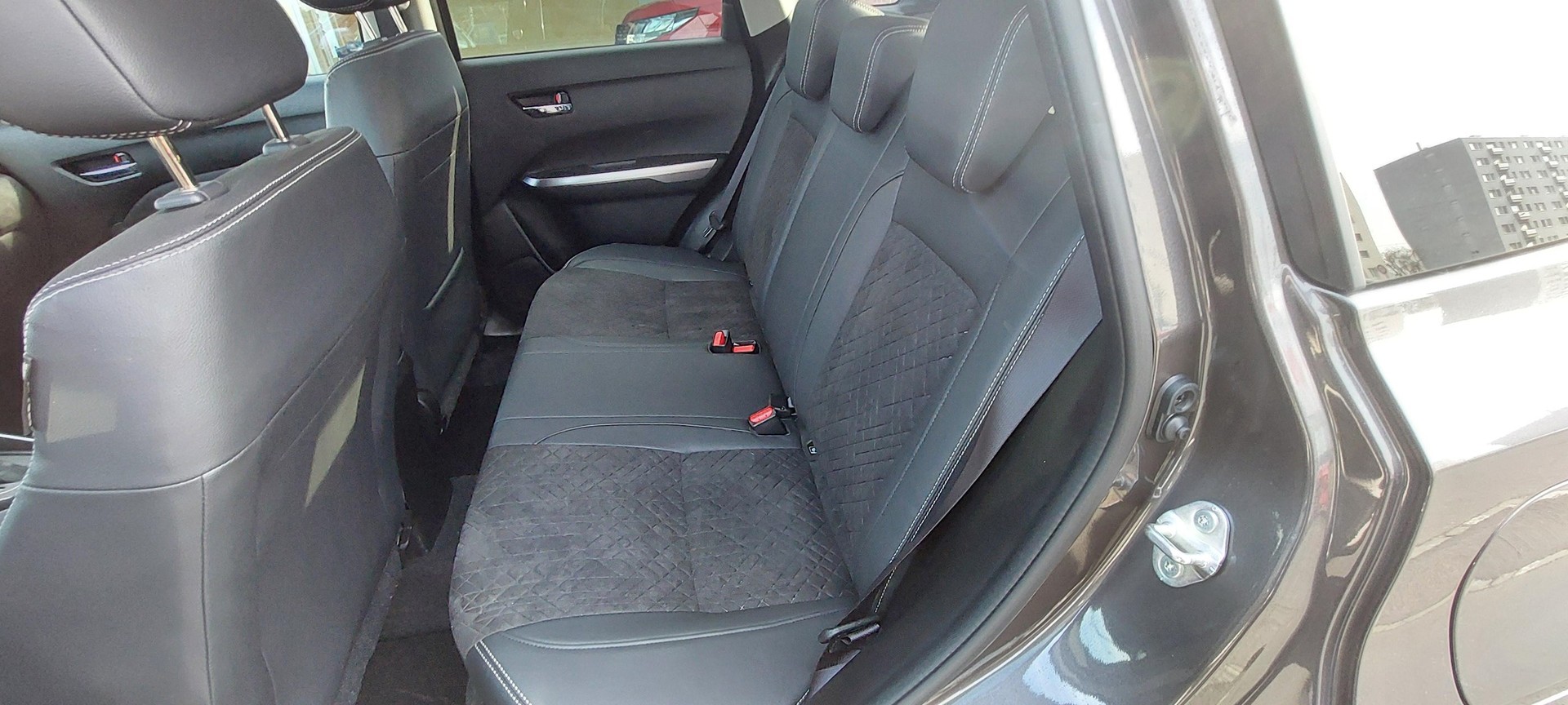 SUZUKI Vitara 1.5 Piz Sulai Top Hybrid 4x4-image-4