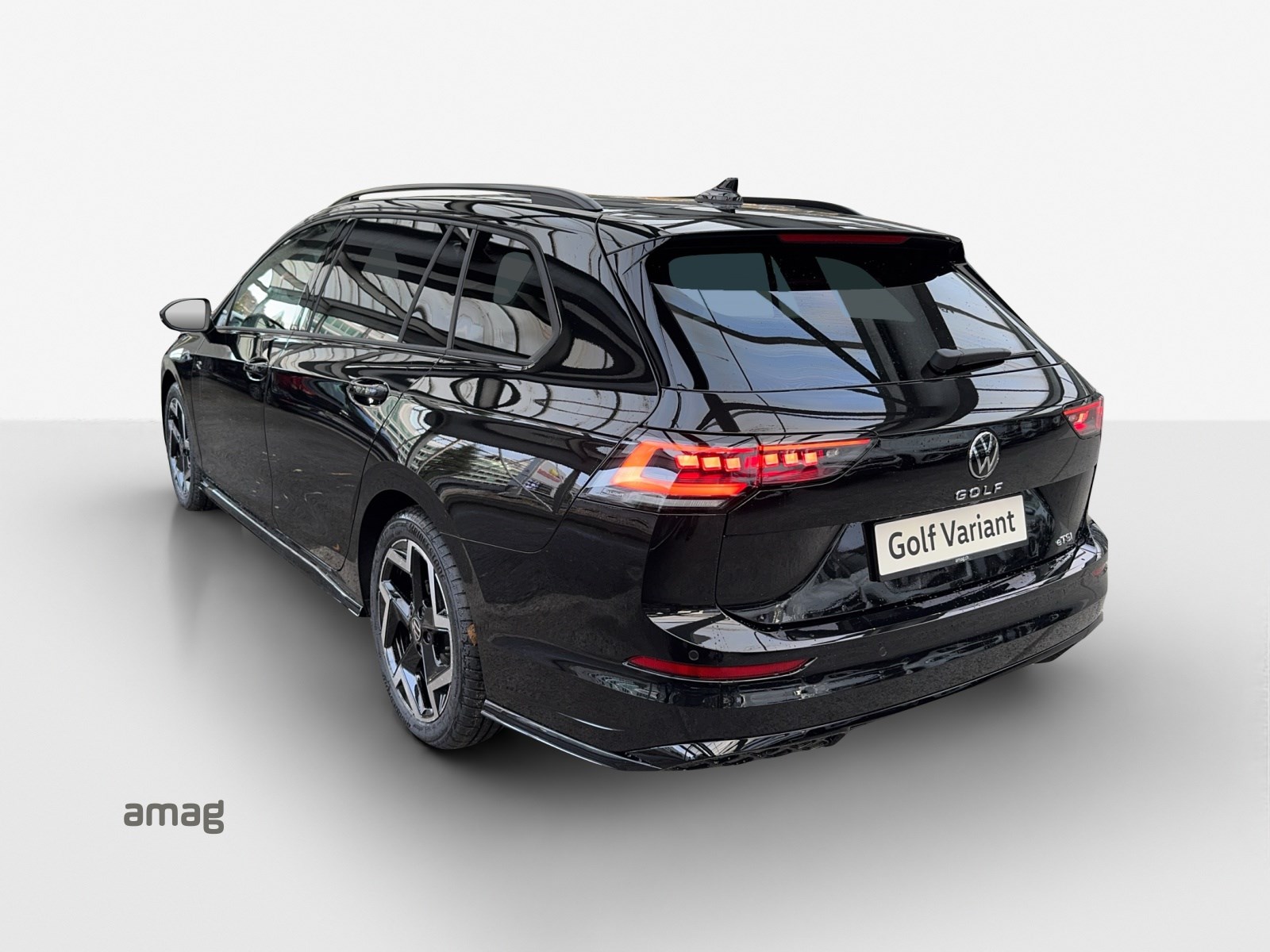 VW Golf Variant 1.5 eTSI mHEV R-Line-showroom-element-2
