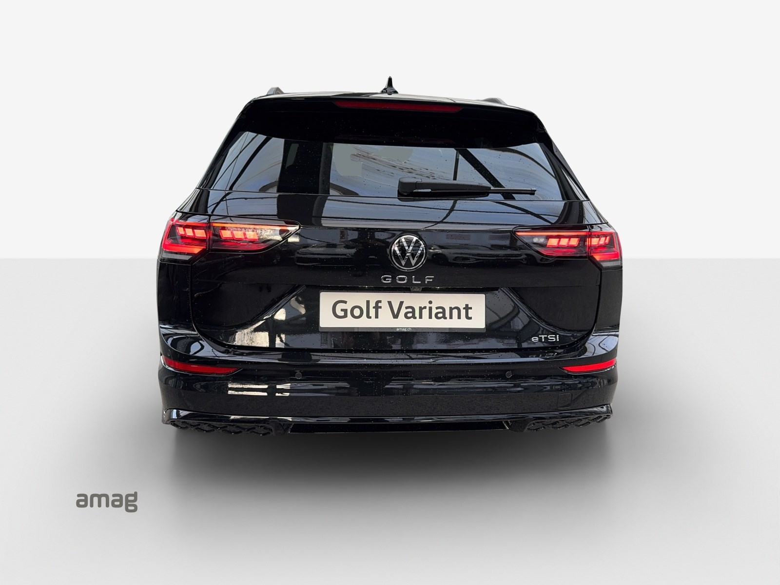 VW Golf Variant 1.5 eTSI mHEV R-Line-showroom-element-3