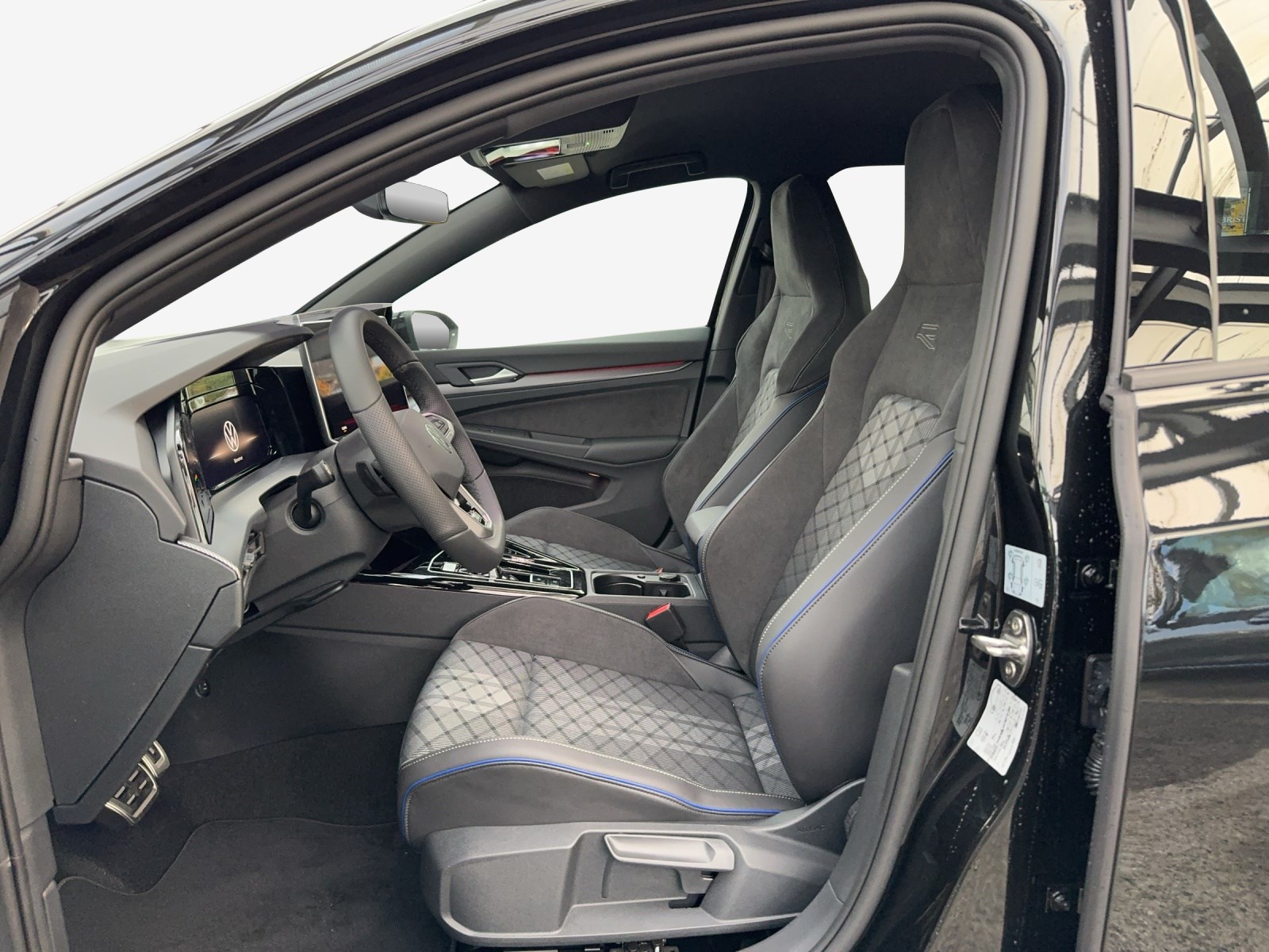 VW Golf Variant 1.5 eTSI mHEV R-Line-image-7