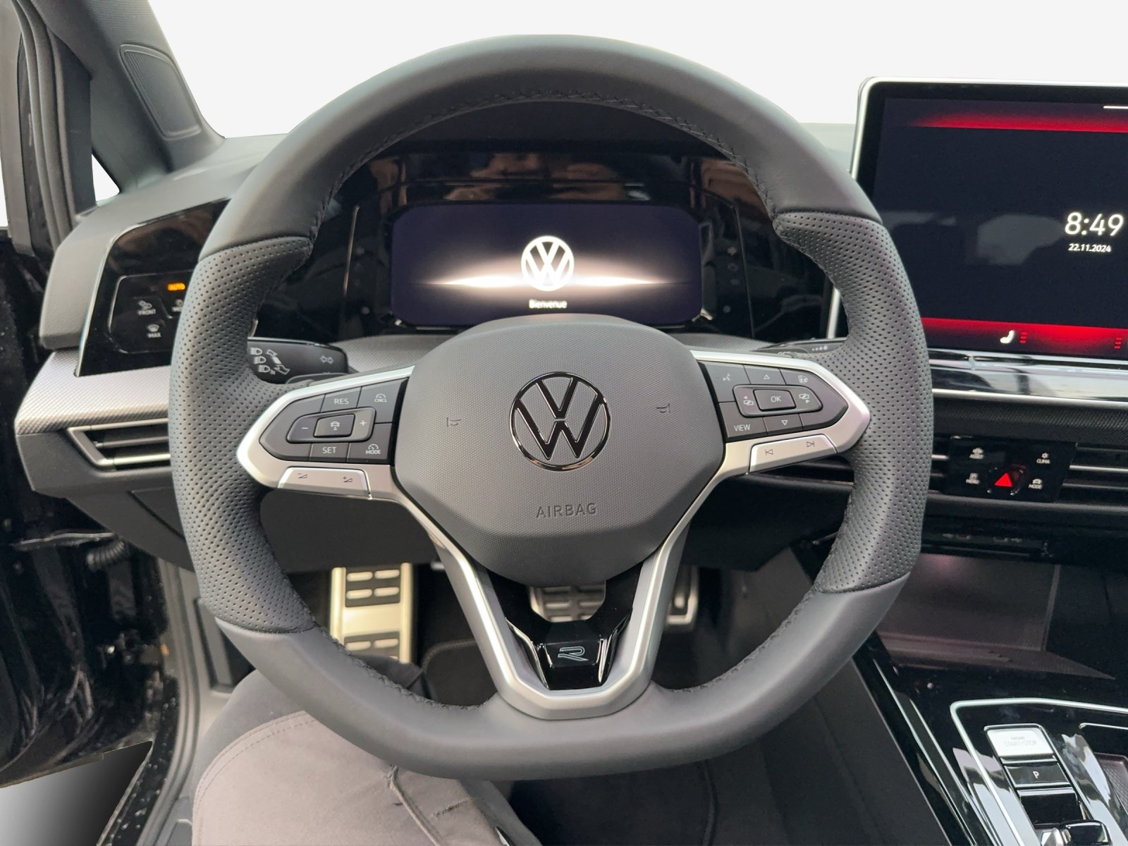 VW Golf Variant 1.5 eTSI mHEV R-Line-image-9