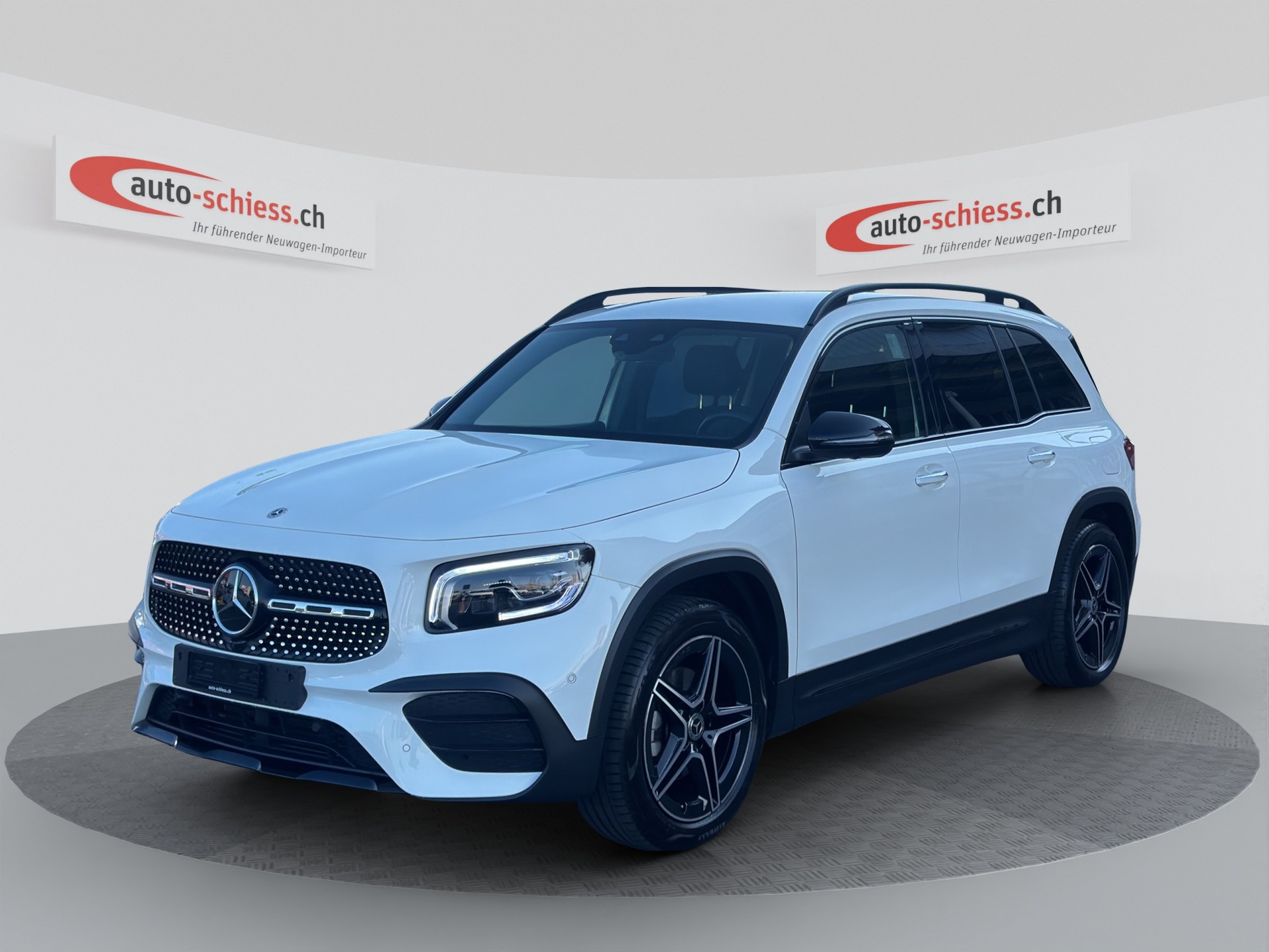 MERCEDES-BENZ GLB 200 4Matic AMG Line 8G-Tronic Night-showroom-element-2