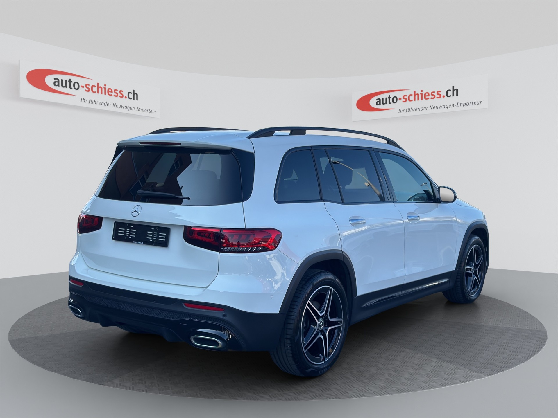 MERCEDES-BENZ GLB 200 4Matic AMG Line 8G-Tronic Night-image-5