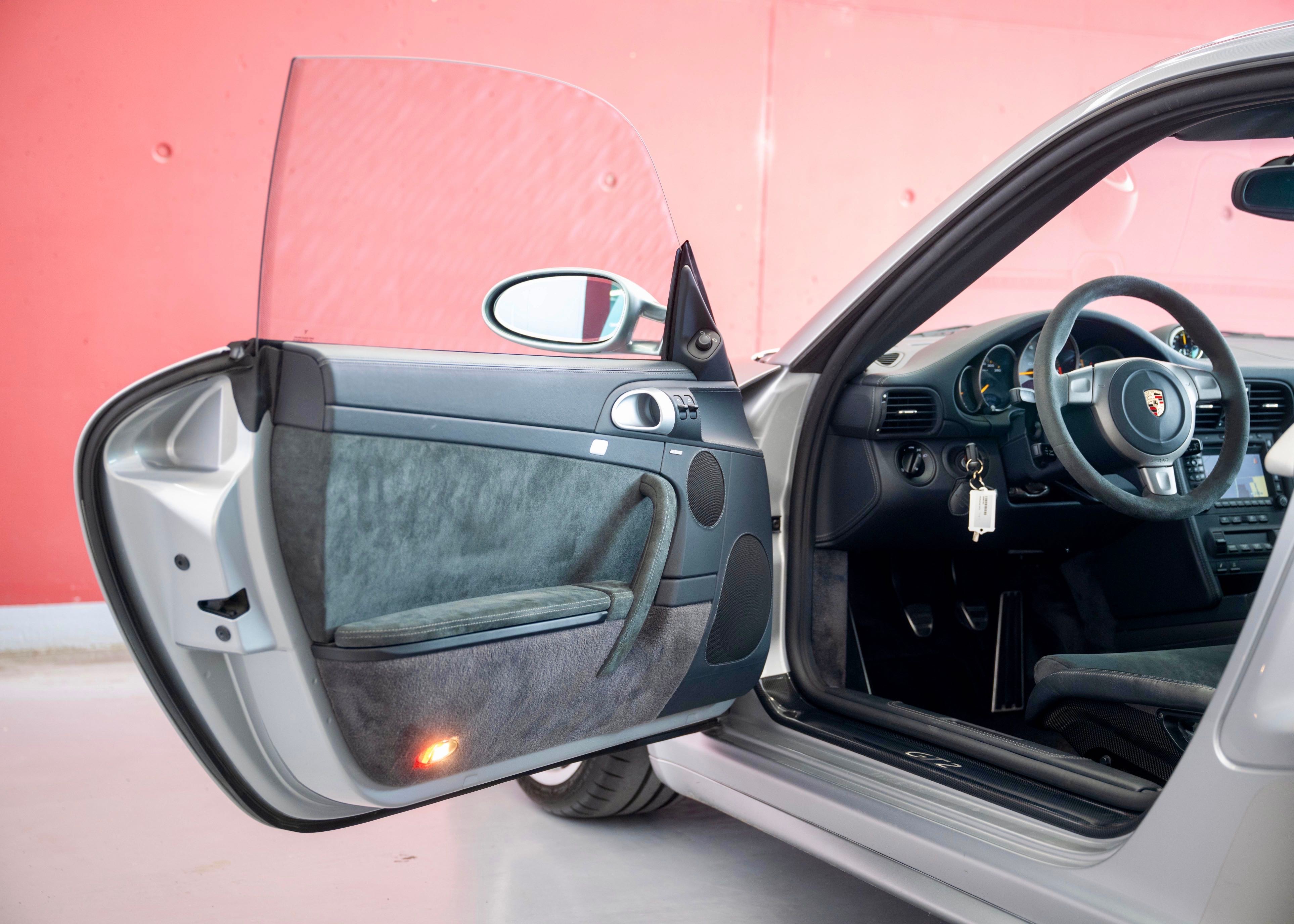 Image PORSCHE 911 911 GT2 Exclusive Manufaktur (100% original, no track)