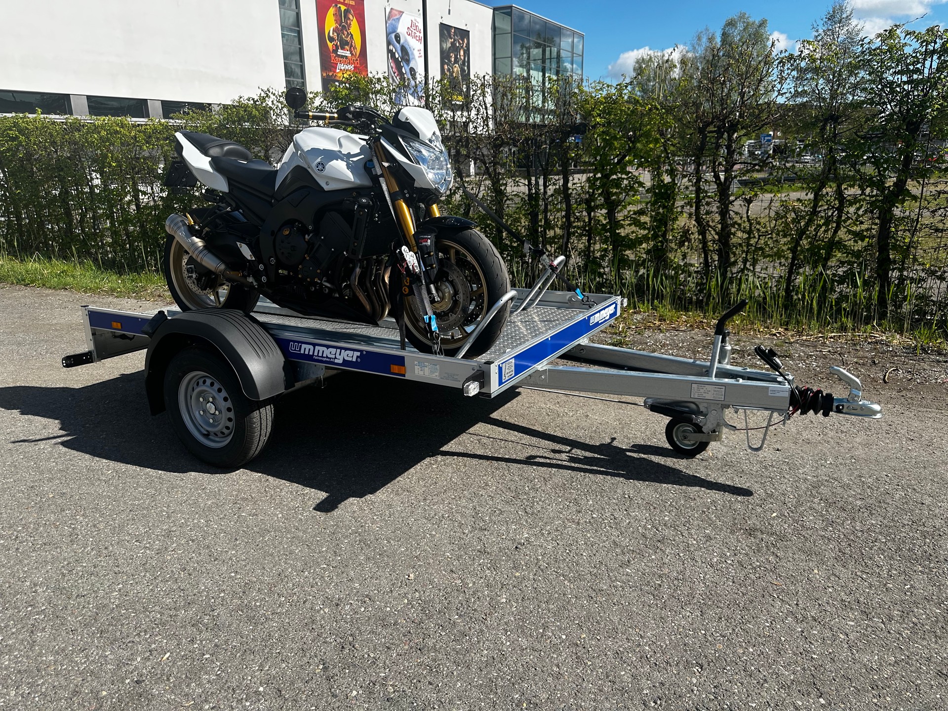 HUMBAUR Mot 1025/151 Alu Blau