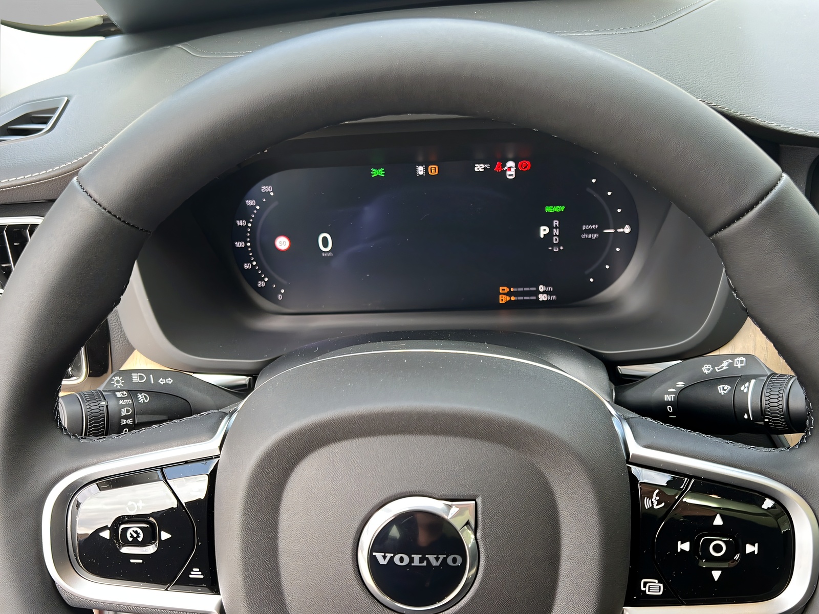 Image VOLVO XC60 XC60 2.0 T6 TE Ultra Dark eAWD