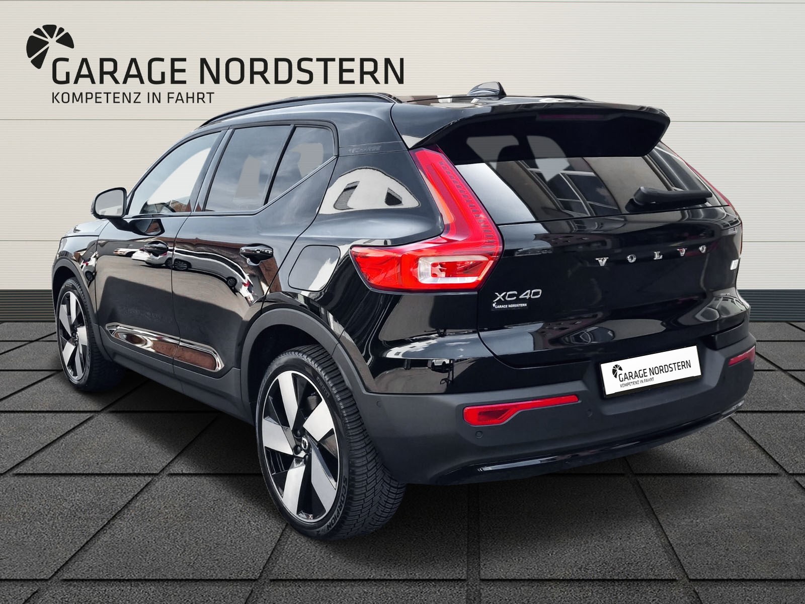VOLVO XC40 E80 Twin Ultimate AWD-showroom-element-2