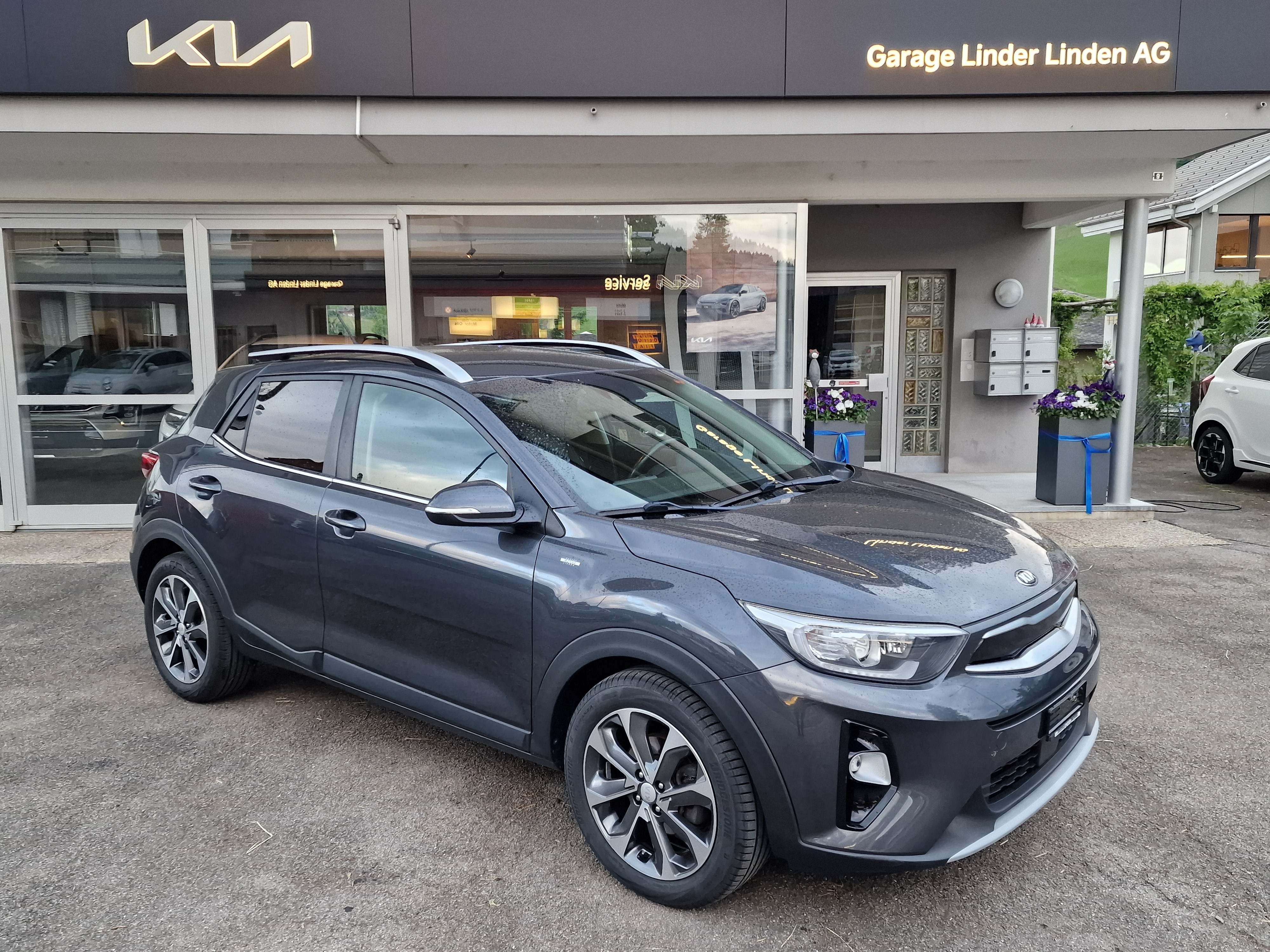 KIA Stonic 1.0 T-GDi (SUV / Geländewagen) KIA KIA Stonic 1.0 T-GDi (SUV / Geländewagen)
