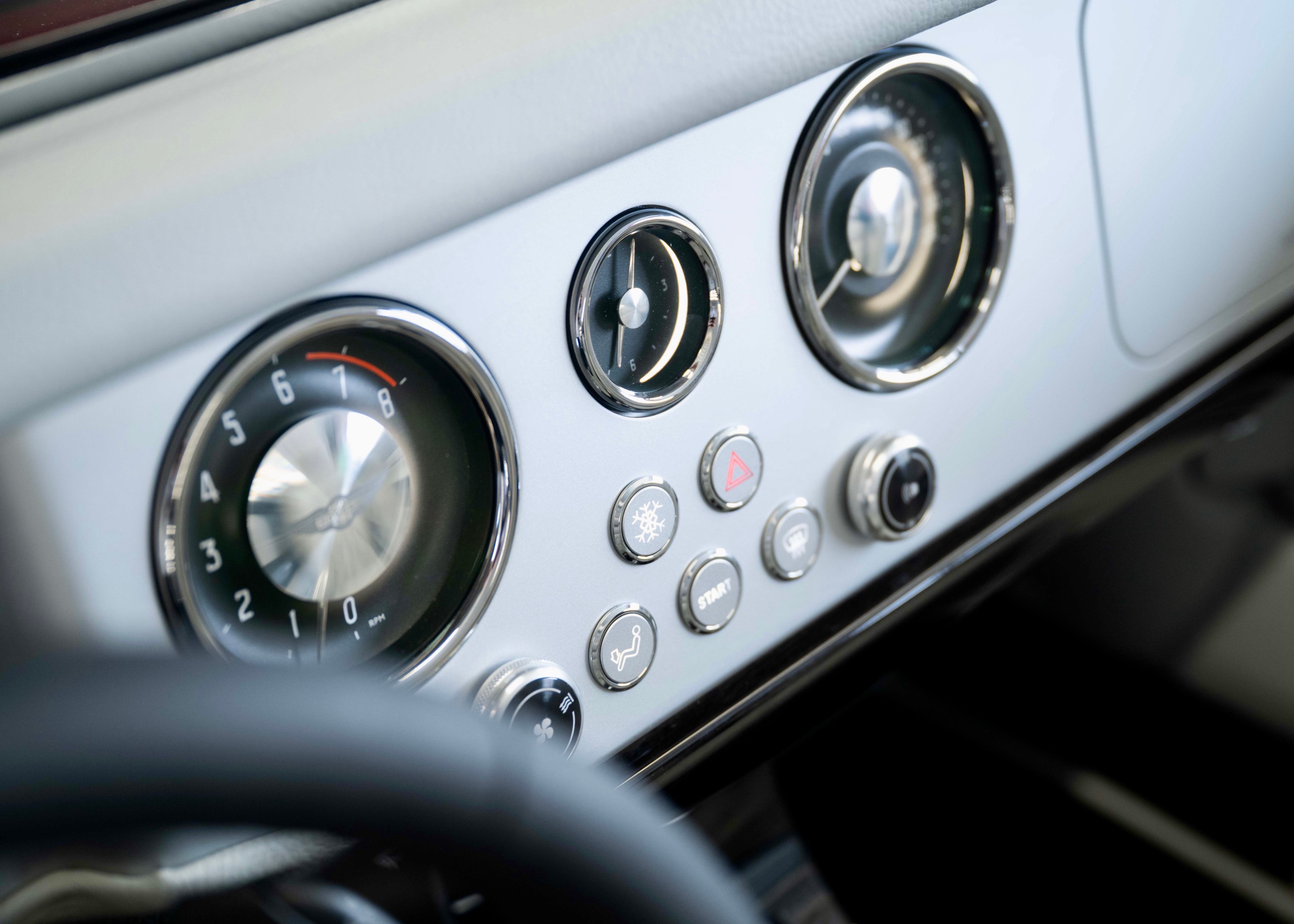 Image MORGAN  Supersport 3.0 Bespoke (New Swiss Executive car)